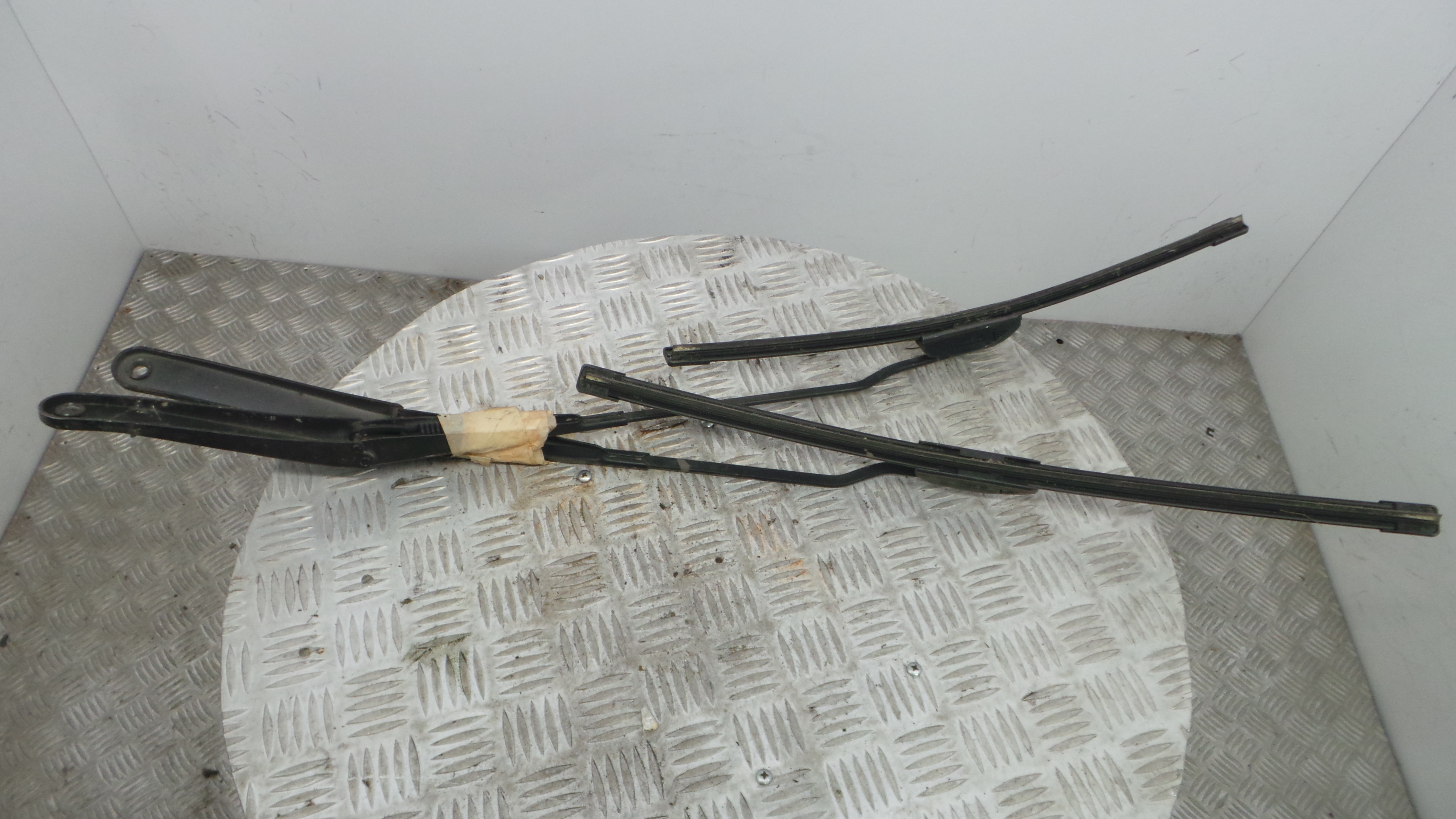 Braço Do Limpa-vidros 46814352 - FIAT STILO (192_)-33254205