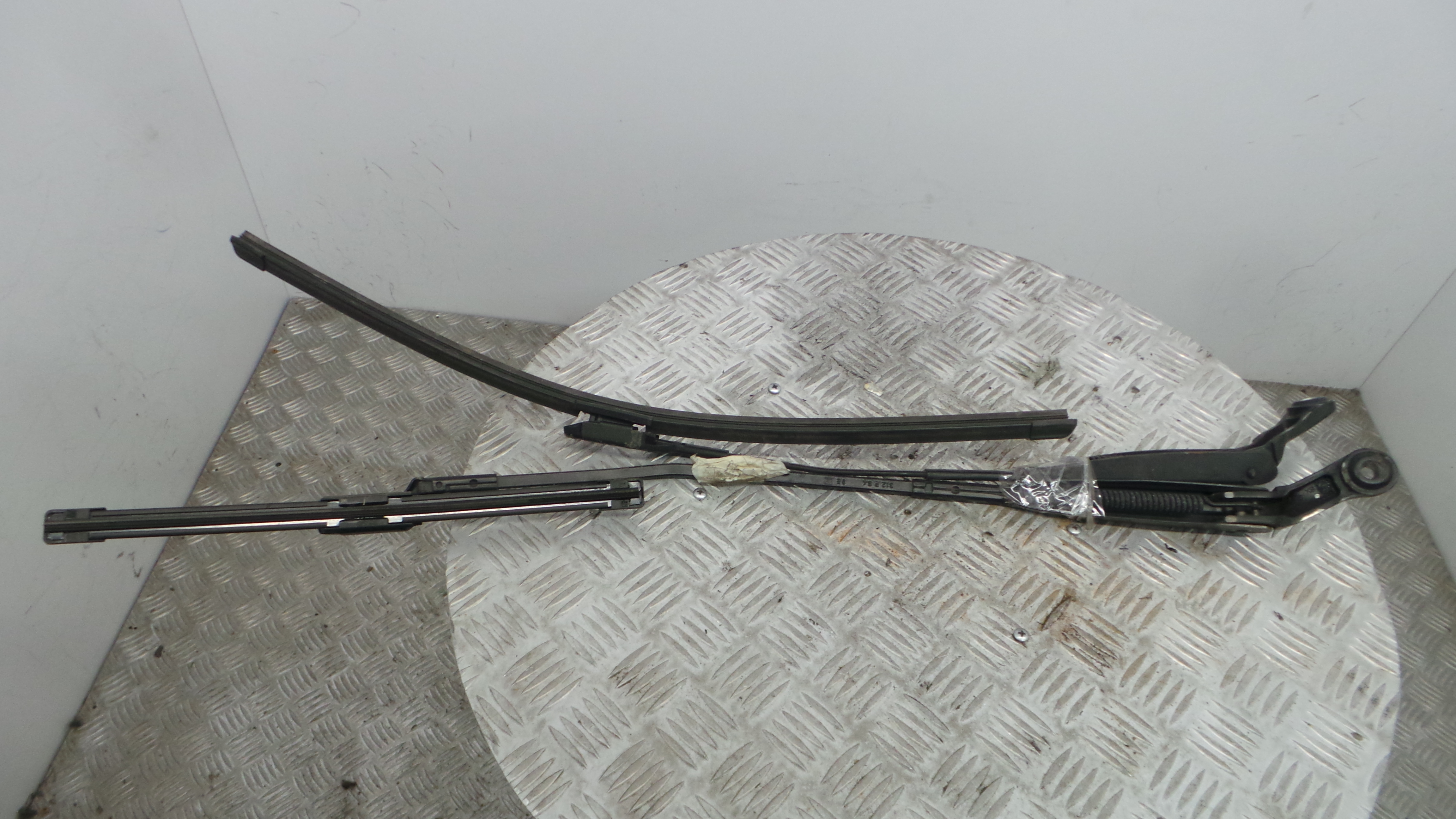 Braço Do Limpa-vidros 735453762 - FIAT 500 (312_)-33254209