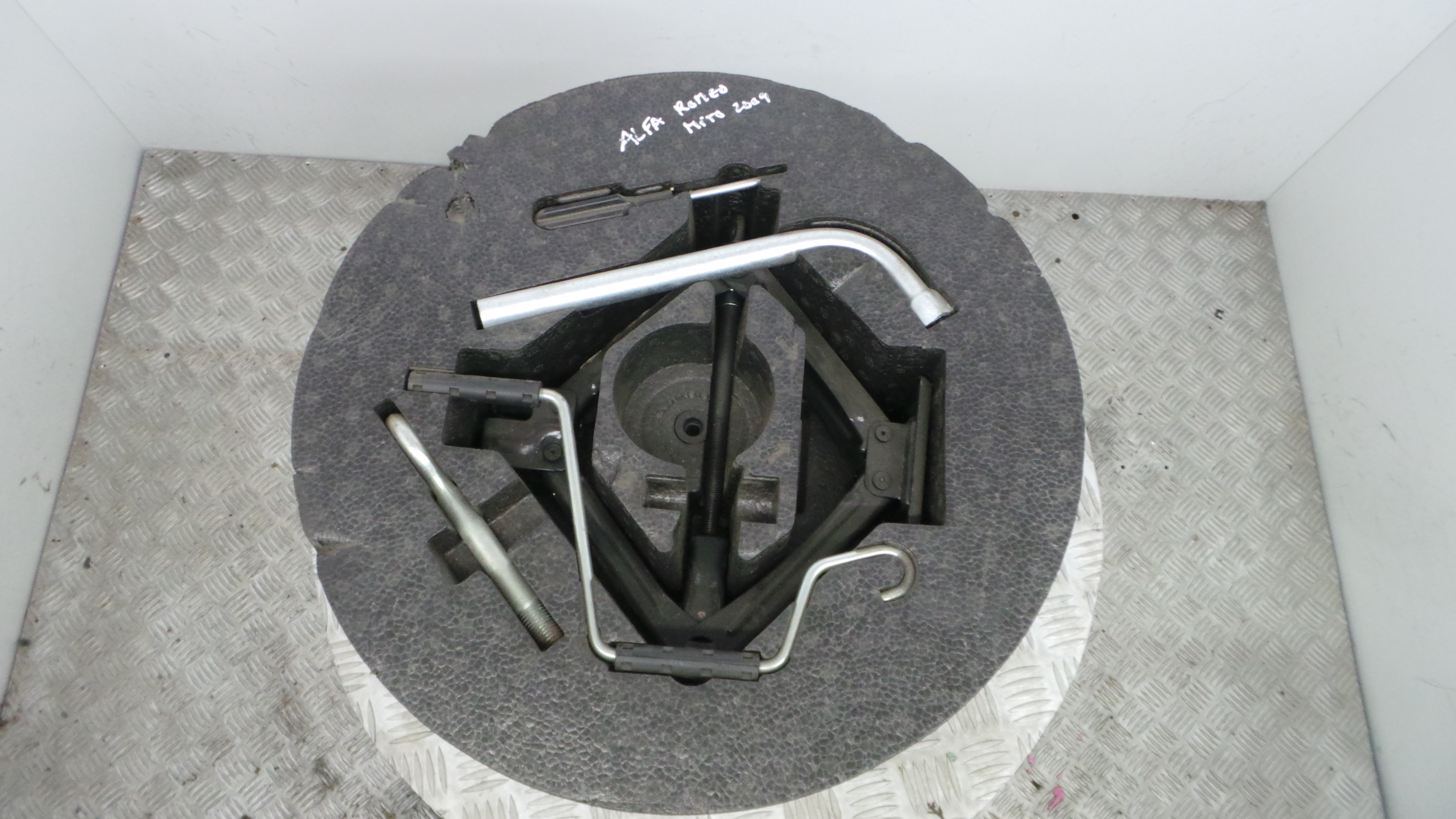 Kit Pneu Suplente 50508976 - ALFA ROMEO MITO (955_)-33294601