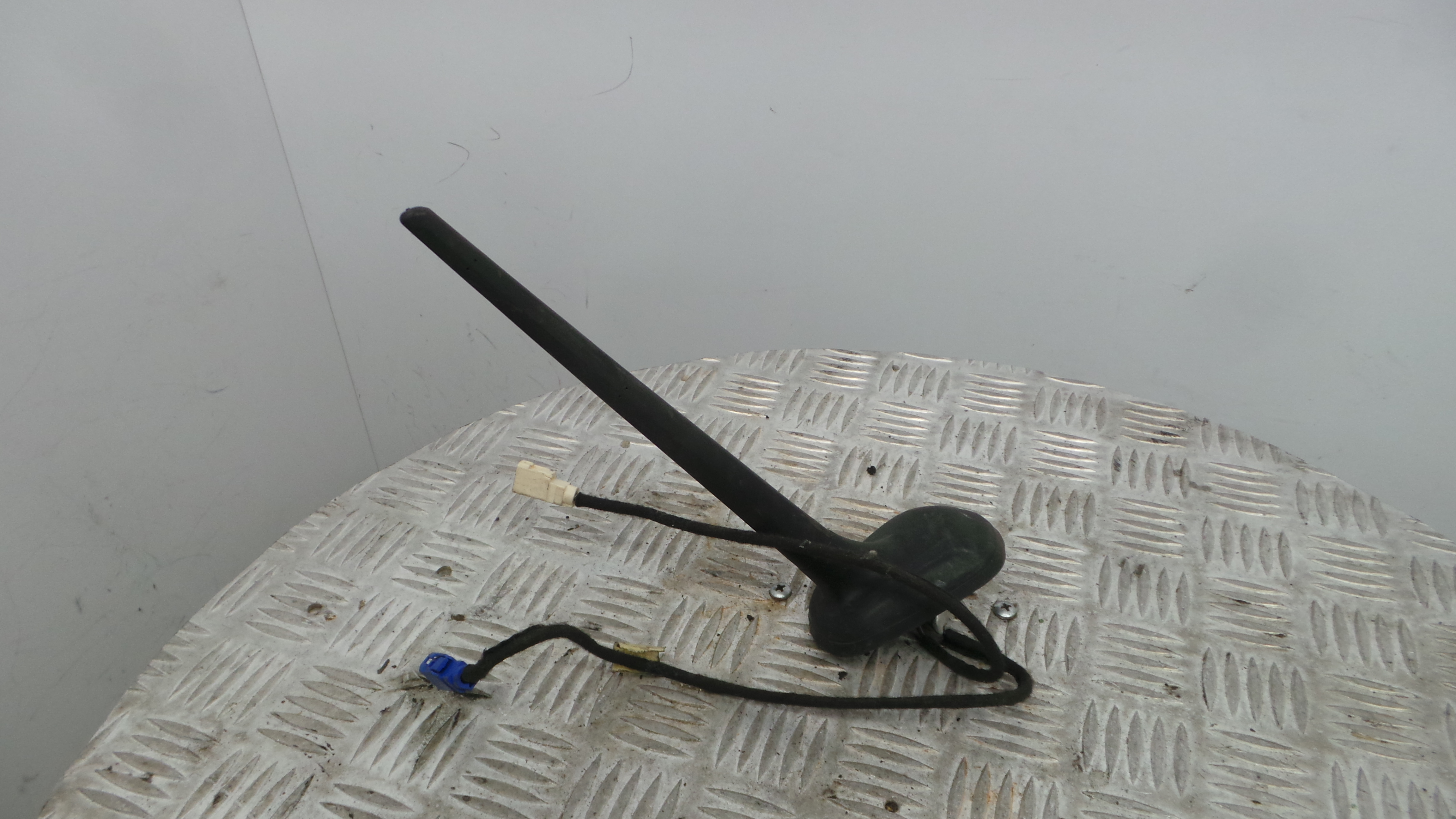 Antena 52052285 - FIAT EGEA Hatchback (356_, 357_), TIPO Hatchback (356_, 357_)-33378067