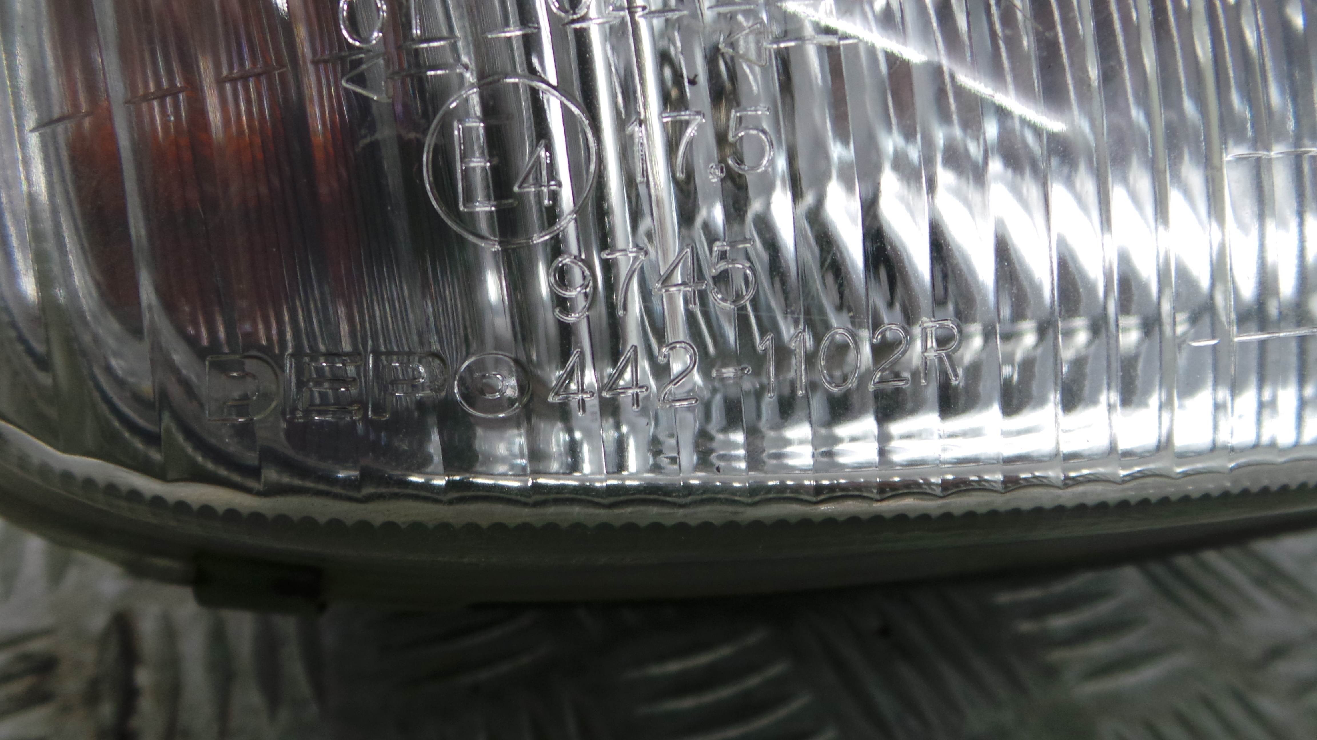 Ótica Dto 442-1102R - OPEL CORSA B (S93)-33378266