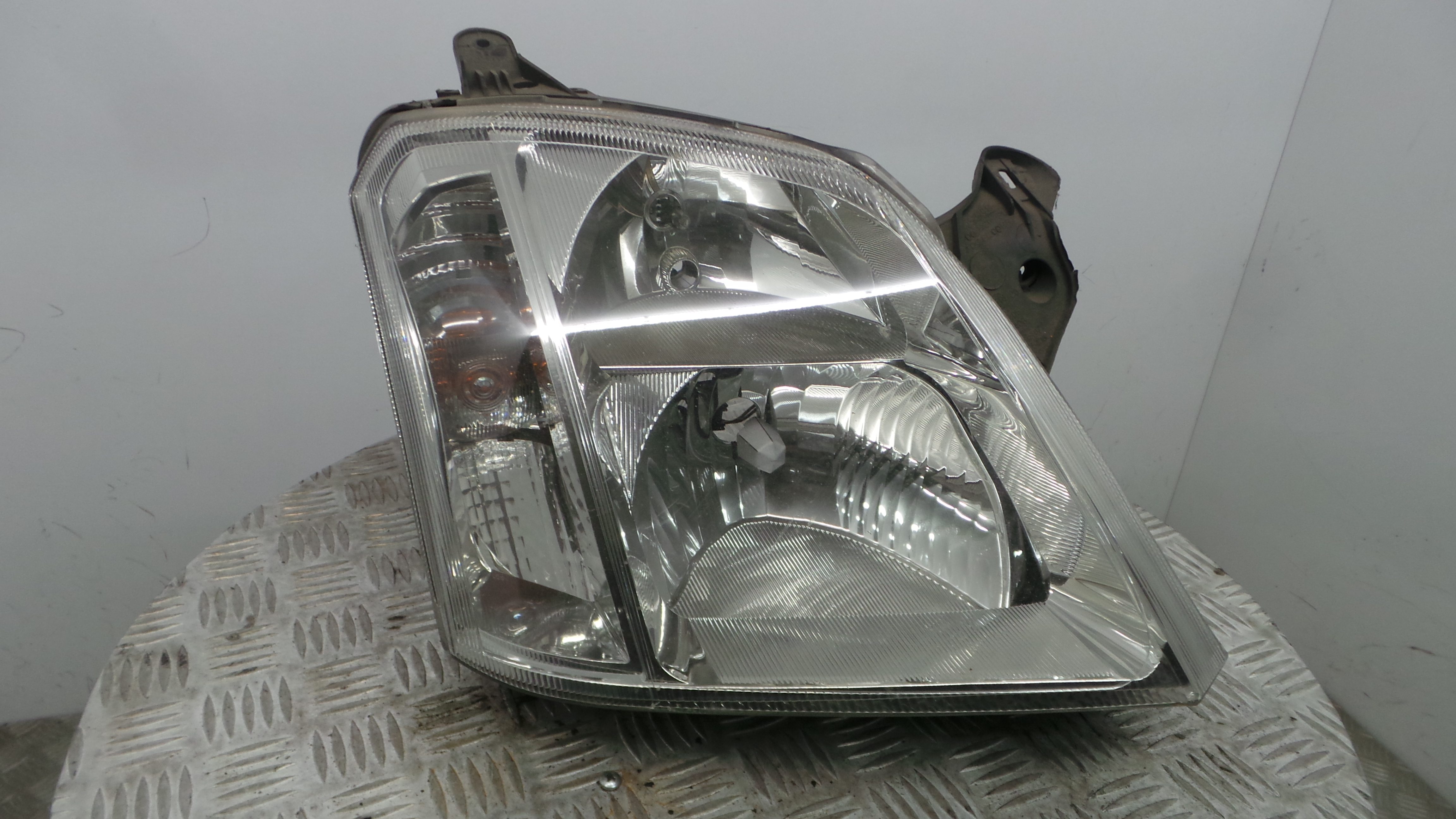 Ótica Dto 93321053 - OPEL MERIVA A Veículo multiuso (X03)-33378414 Ótica Dto 93321053 - OPEL MERIVA A Veículo multiuso (X03)-33378414