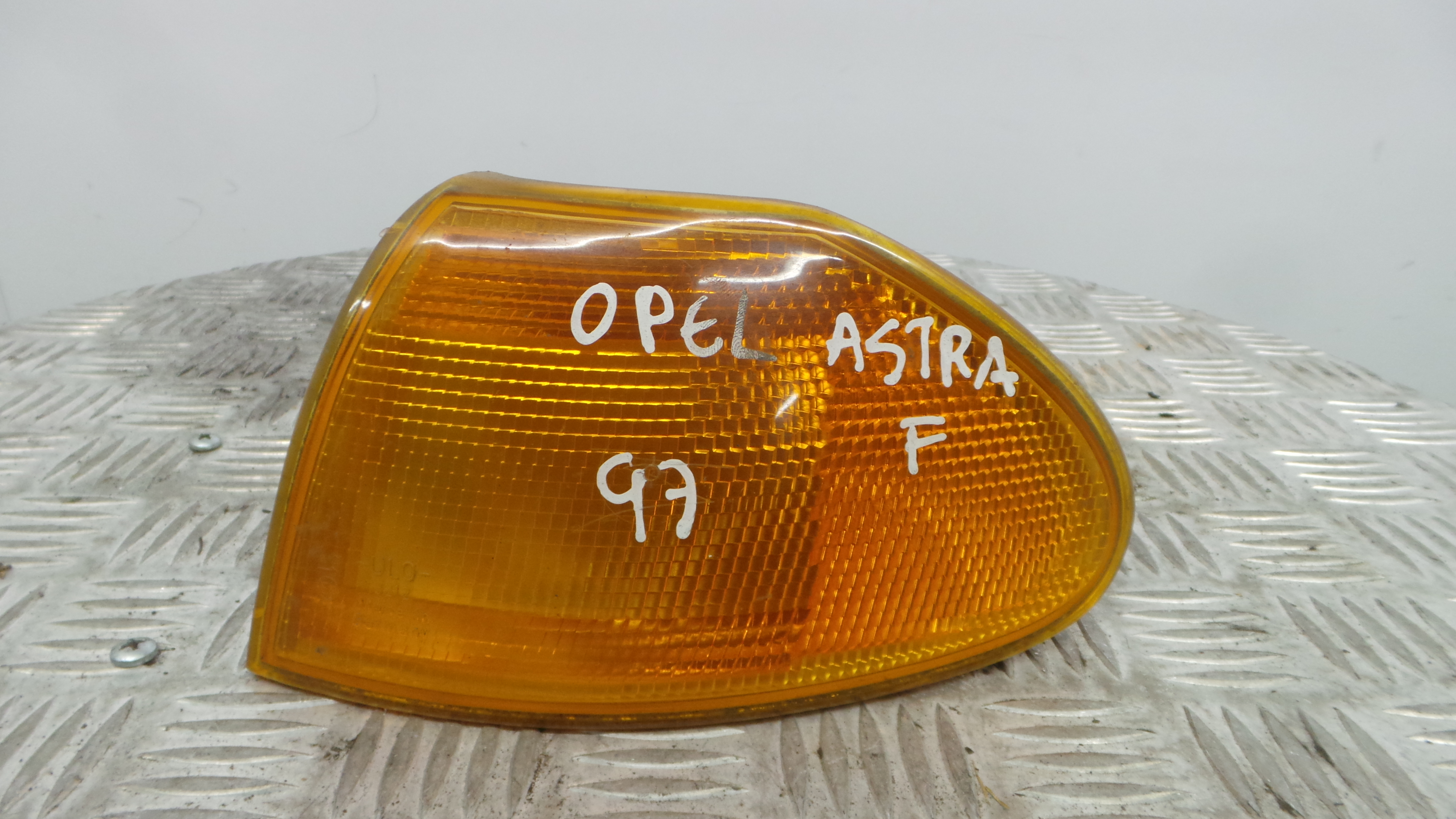 Farolim de Pisca Frente Esq 90421895 - OPEL ASTRA F Hatchback (T92)-33378423 Farolim de Pisca Frente Esq 90421895 - OPEL ASTRA F Hatchback (T92)-33378423
