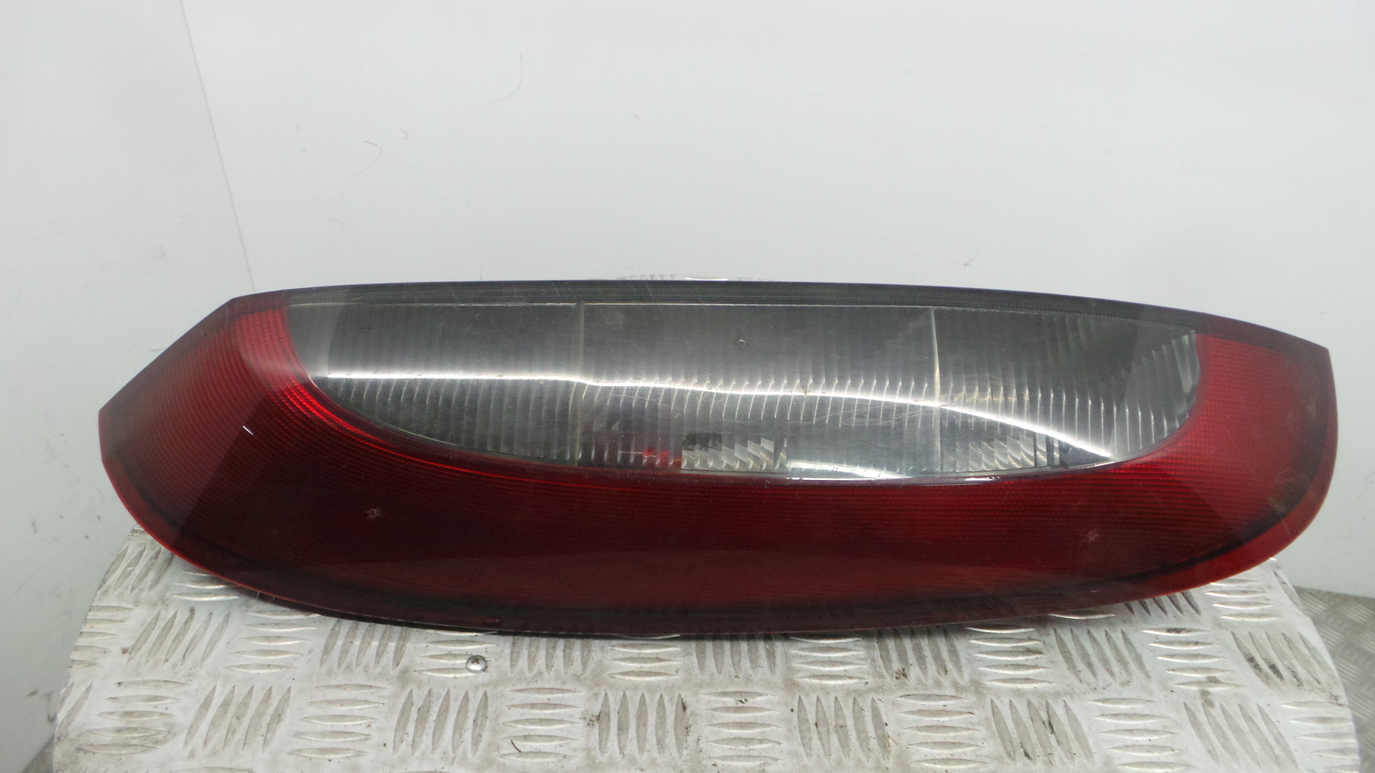 Farolim Stop Esq 09114336 - OPEL CORSA C (X01)-33405419 Farolim Stop Esq 09114336 - OPEL CORSA C (X01)-33405419