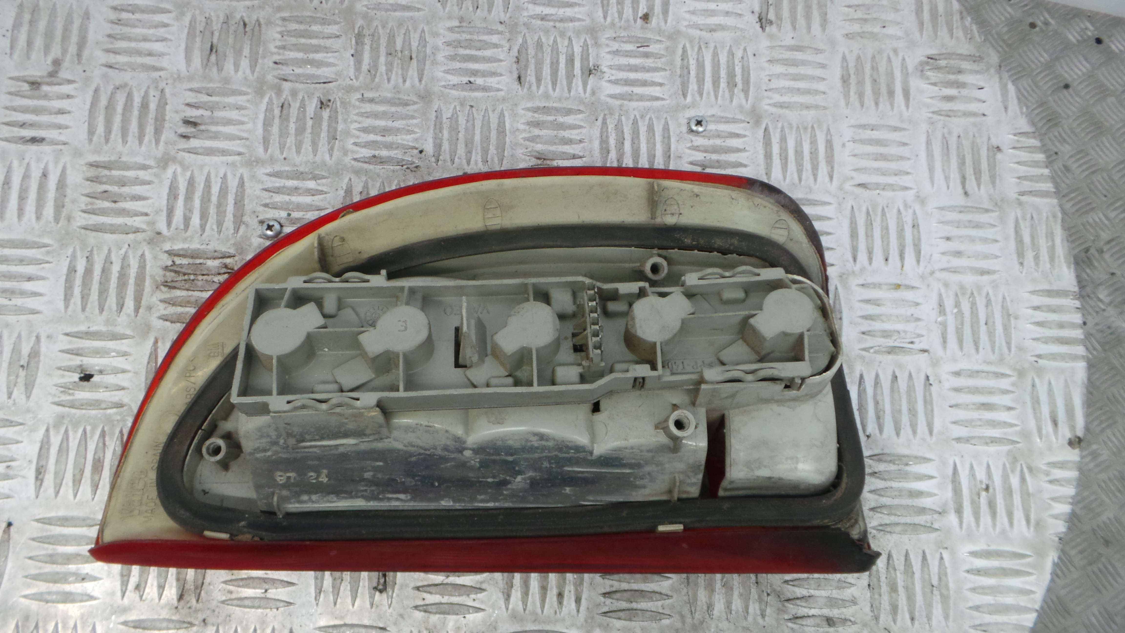 Farolim Stop Esq 90444809 - OPEL CORSA B (S93)-33405455