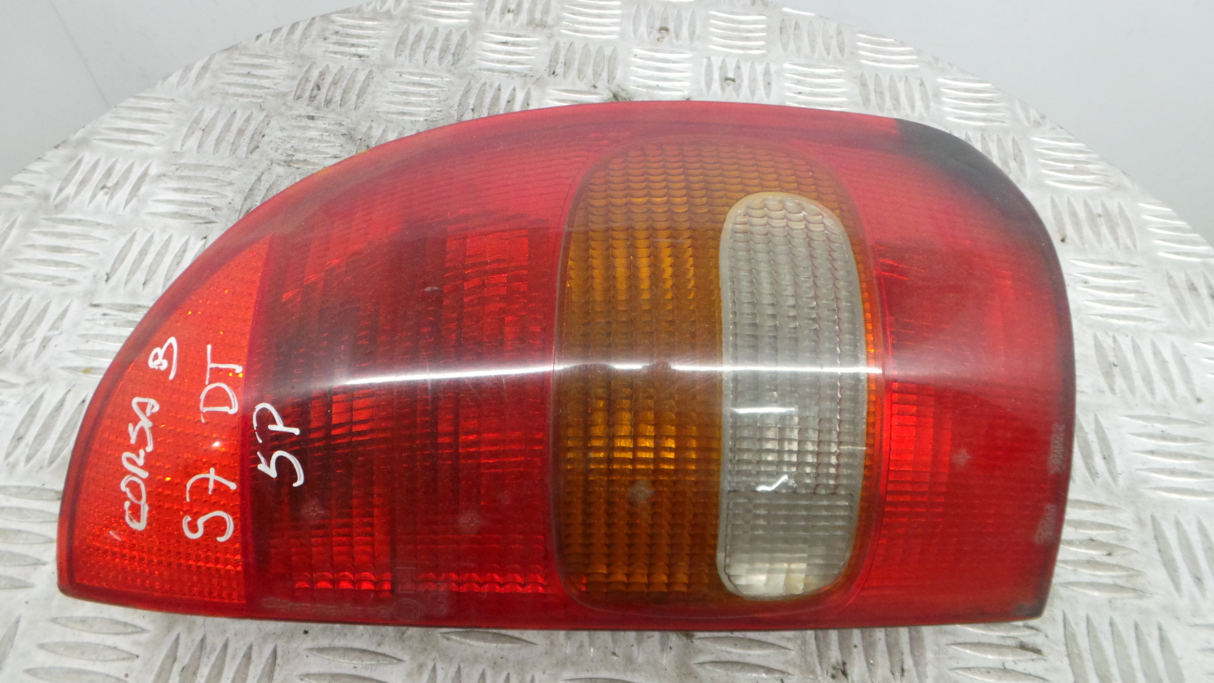 Farolim Stop Dto 90444810 - OPEL CORSA B (S93)-33405474 Farolim Stop Dto 90444810 - OPEL CORSA B (S93)-33405474