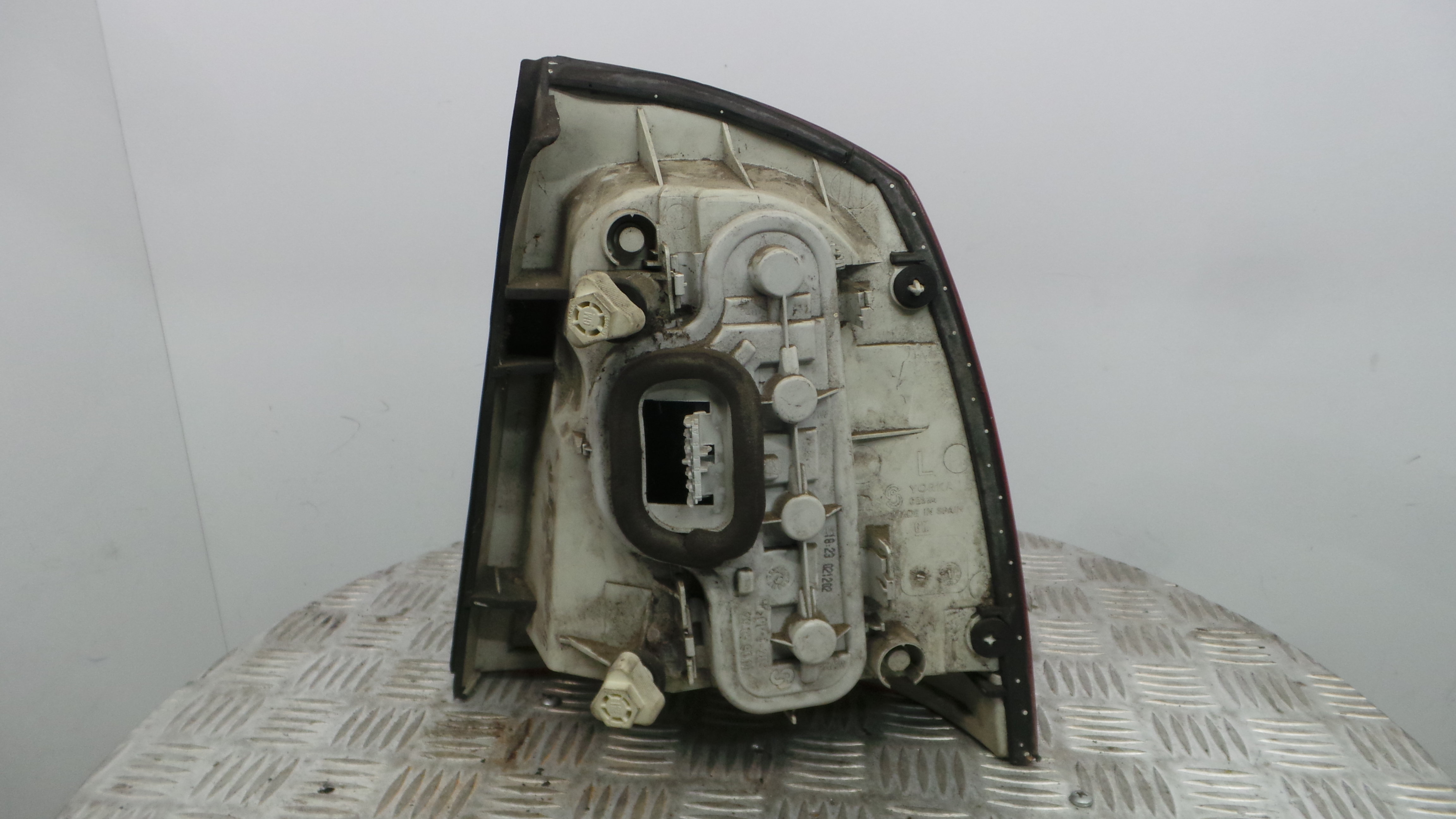 Farolim Stop Esq 13117097 - OPEL ASTRA G Hatchback (T98)-33405493