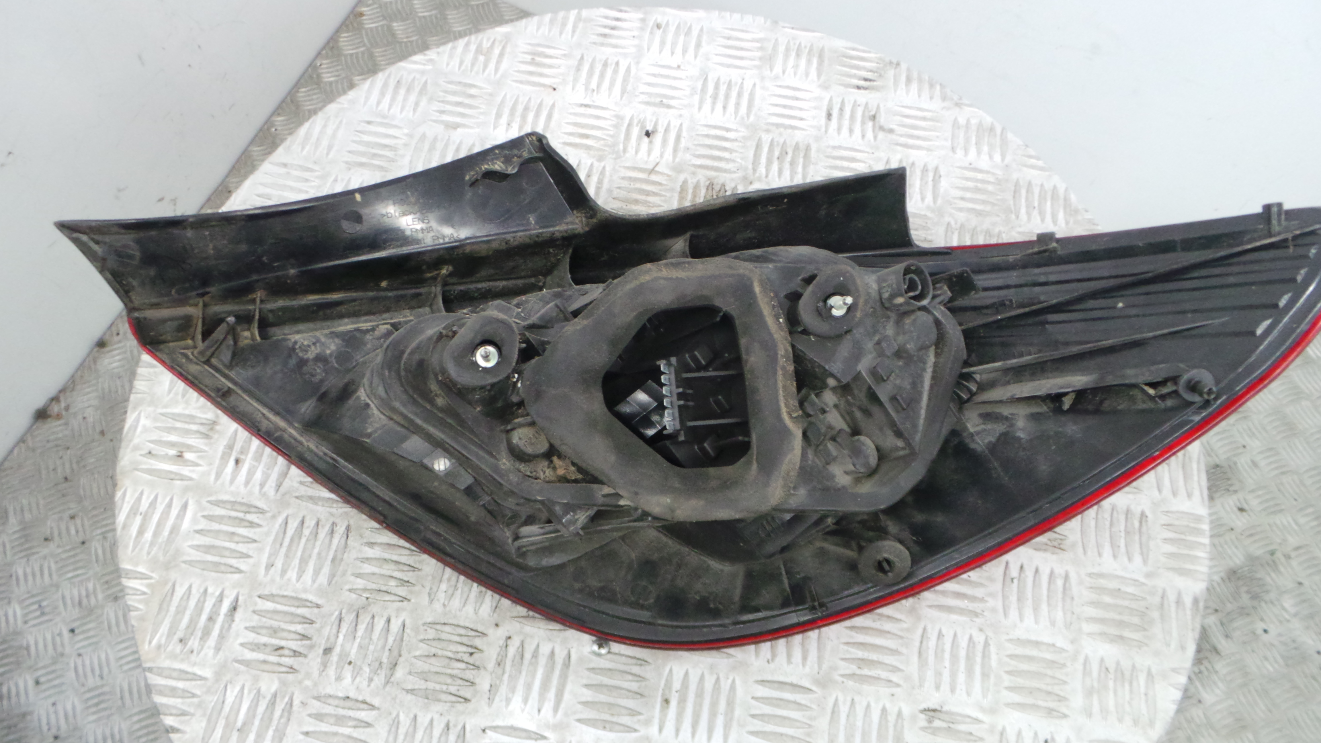 Farolim Stop Esq 13188047 - OPEL CORSA D (S07)-33405528