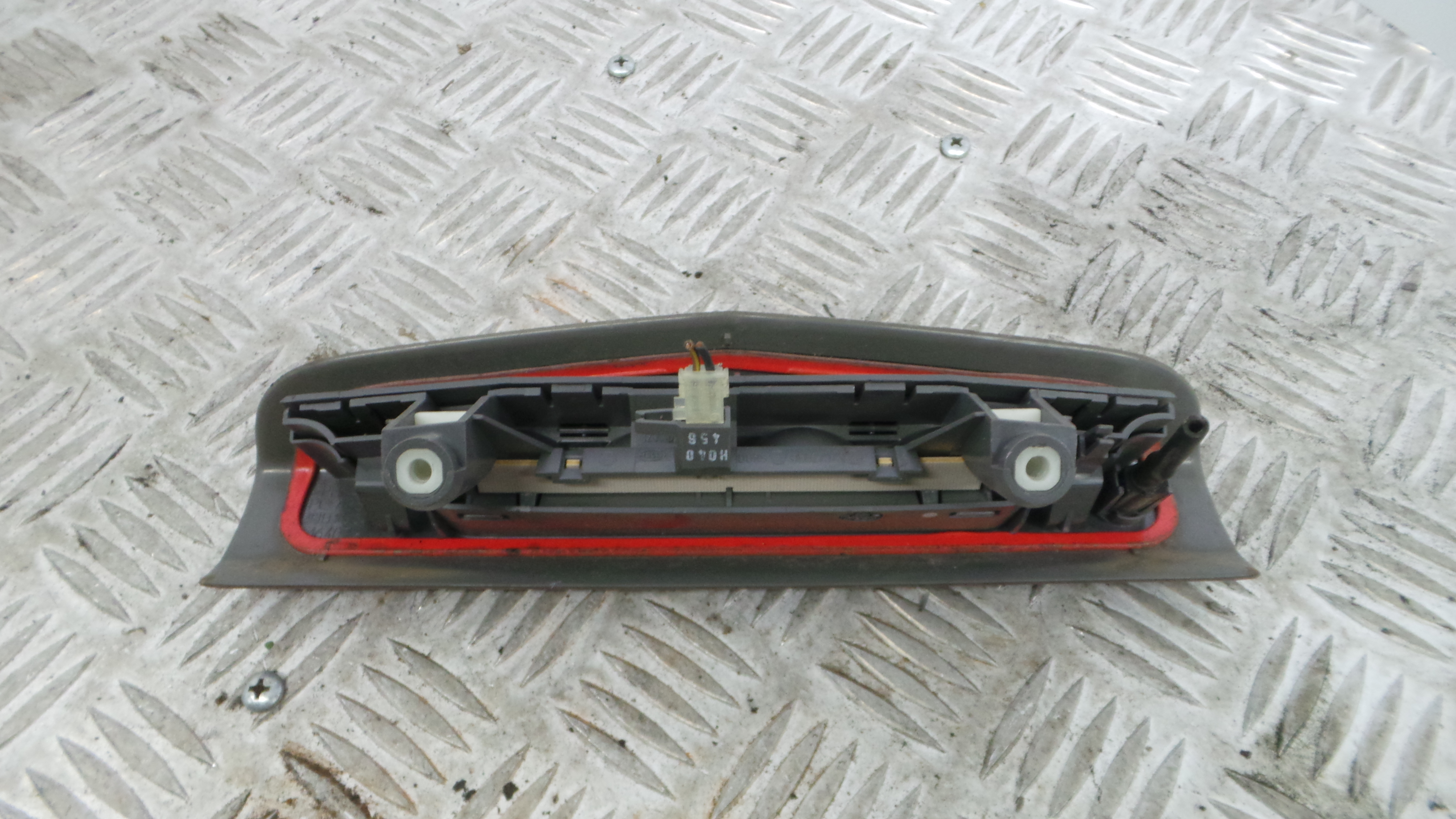 Farolim Stop Central / Luz de Stop Adicional 13186347 - OPEL CORSA D (S07)-33405573 Farolim Stop Central / Luz de Stop Adicional 13186347 - OPEL CORSA D (S07)-33405573