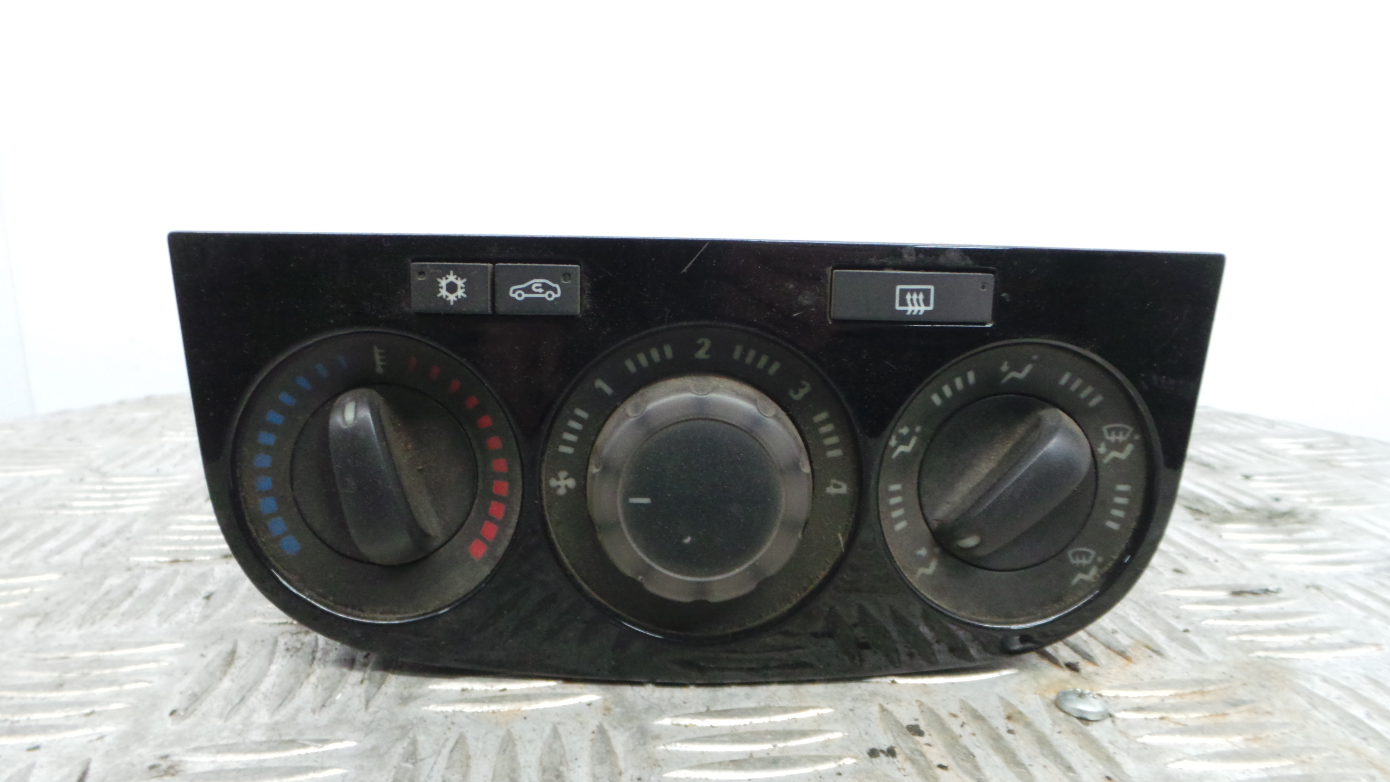 Comando da Sofagem / Climatronic 466119570 - OPEL CORSA D (S07)-33405714 Comando da Sofagem / Climatronic 466119570 - OPEL CORSA D (S07)-33405714