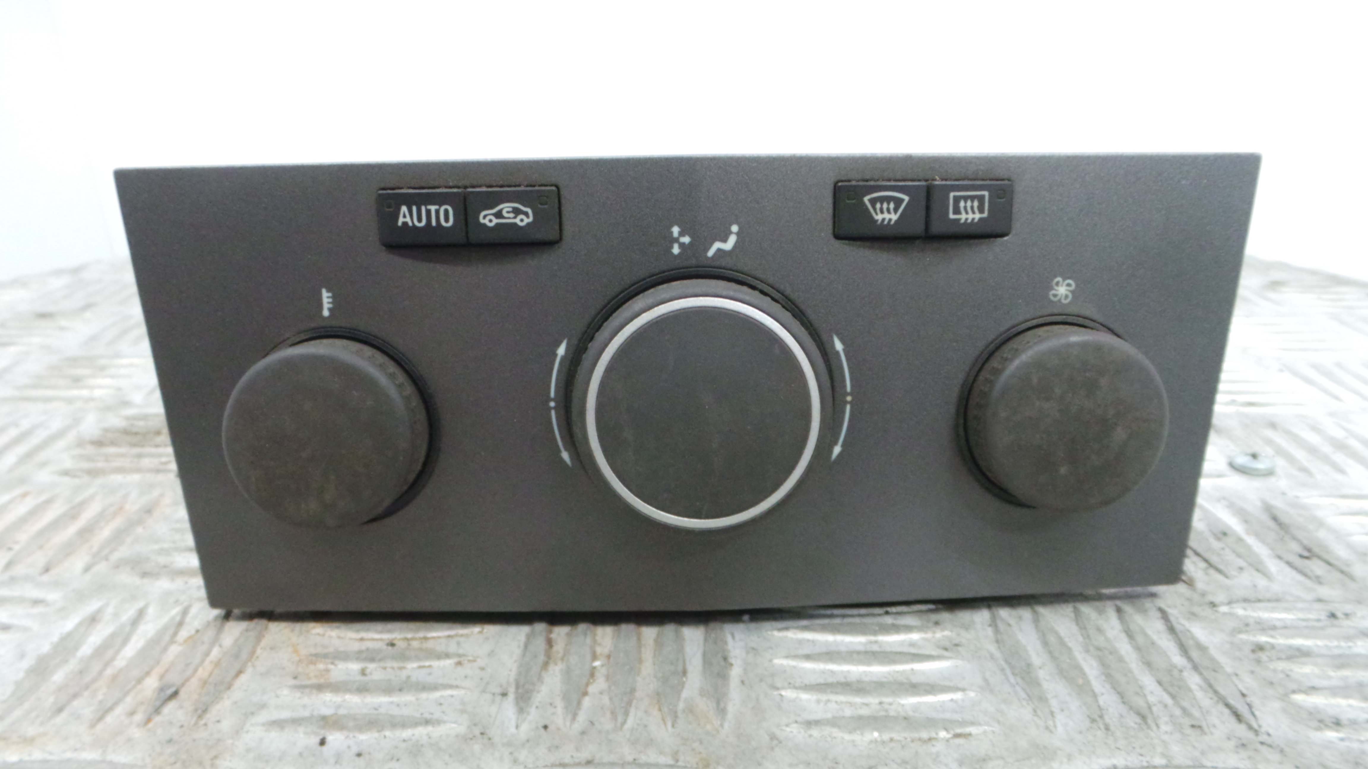 Comando da Sofagem / Climatronic 13168100 - OPEL ASTRA H (A04)-33405760