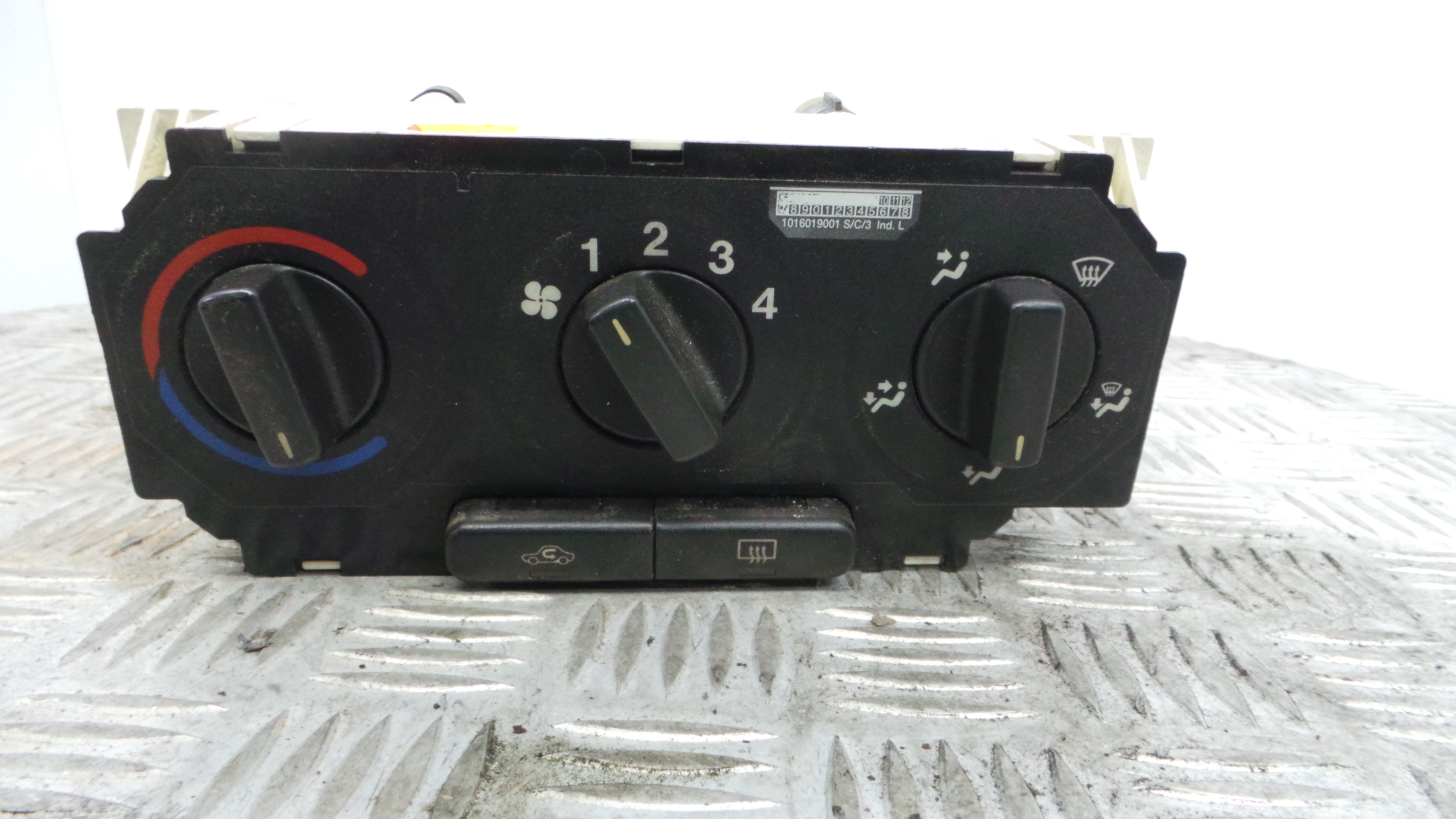 Comando da Sofagem / Climatronic 90560365 - OPEL ASTRA G Hatchback (T98)-33405772