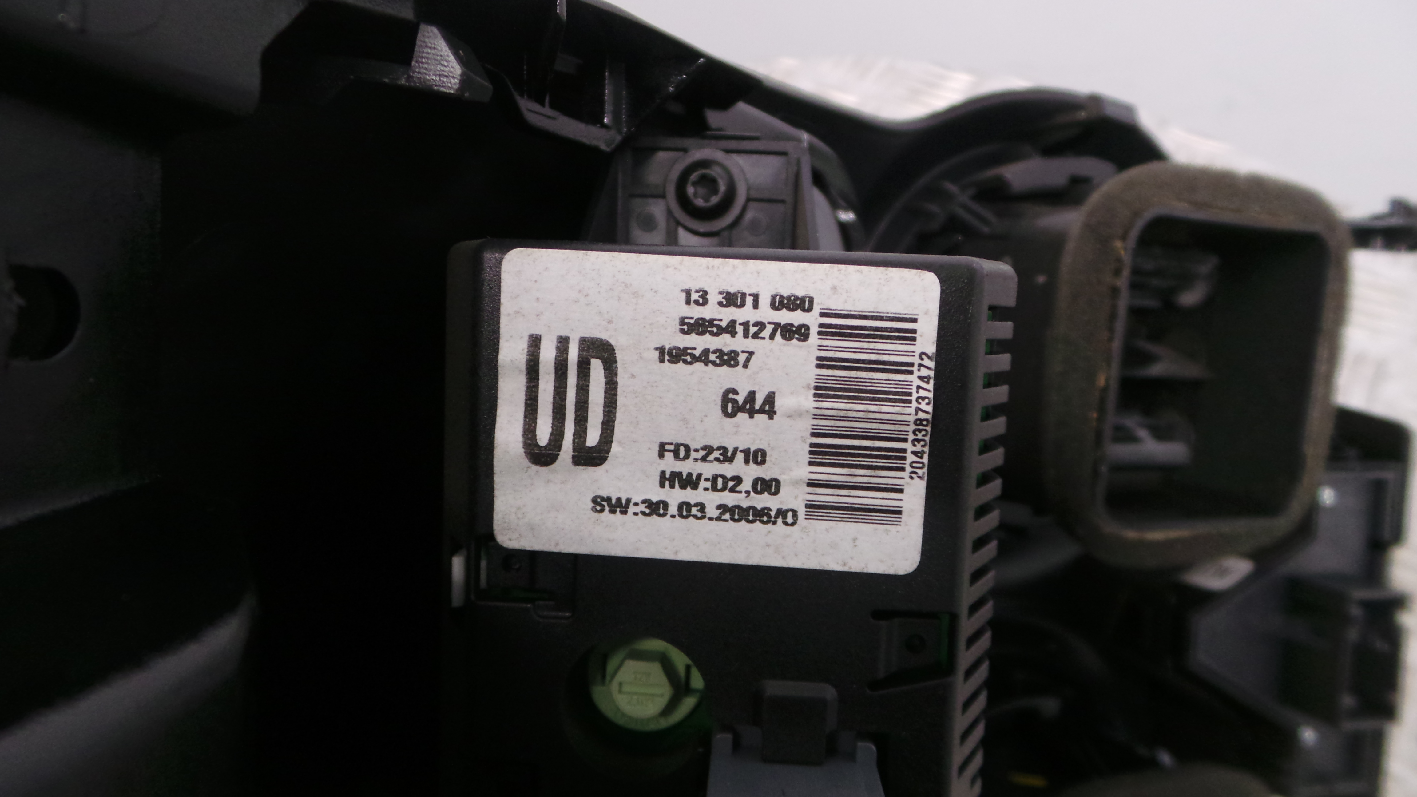 Display do Ar Condicionado / Rádio / GPS / DVD 13301080 - OPEL CORSA D (S07)-33405883