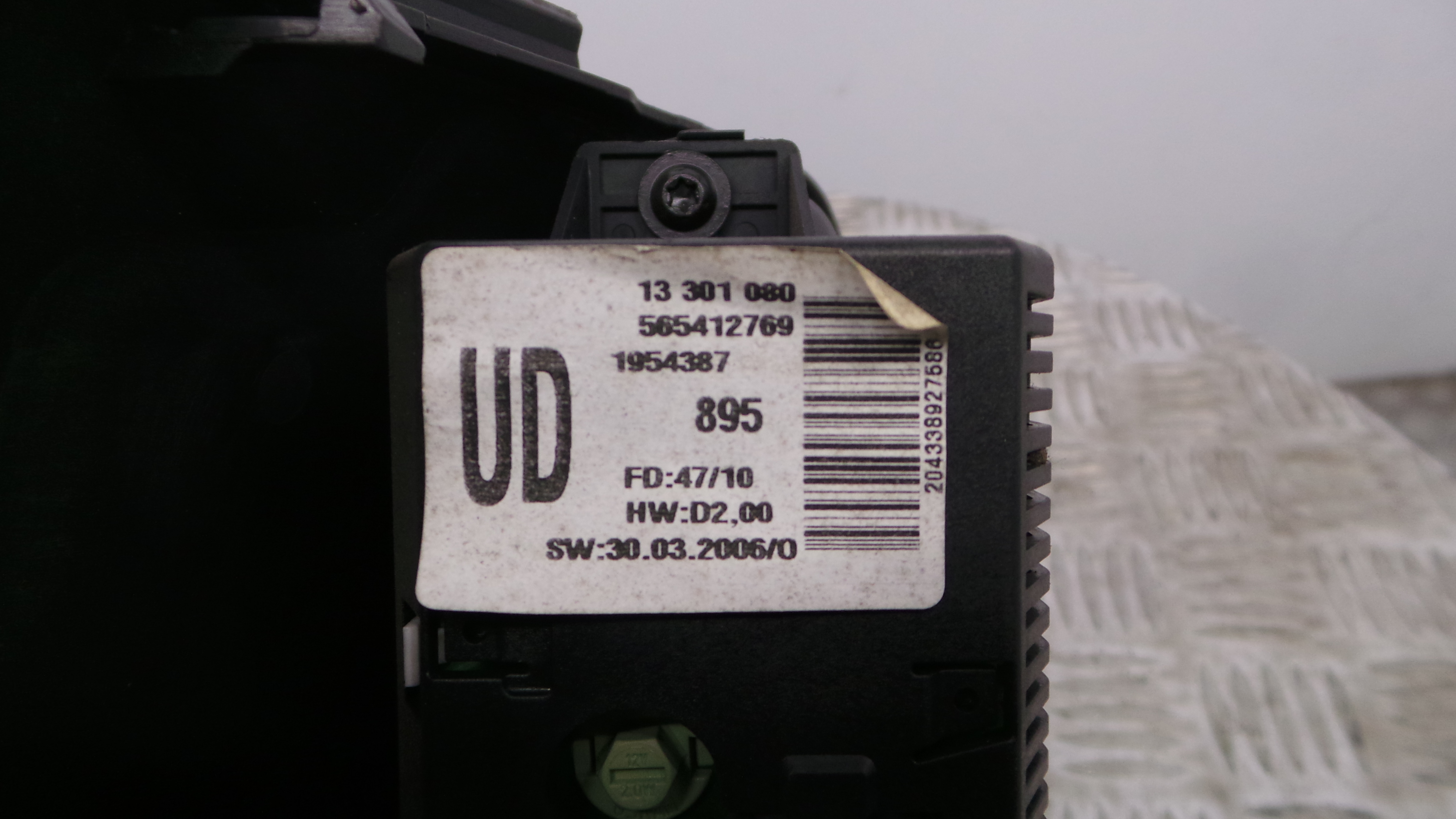 Display do Ar Condicionado / Rádio / GPS / DVD 13301080 - OPEL CORSA D (S07)-33405898