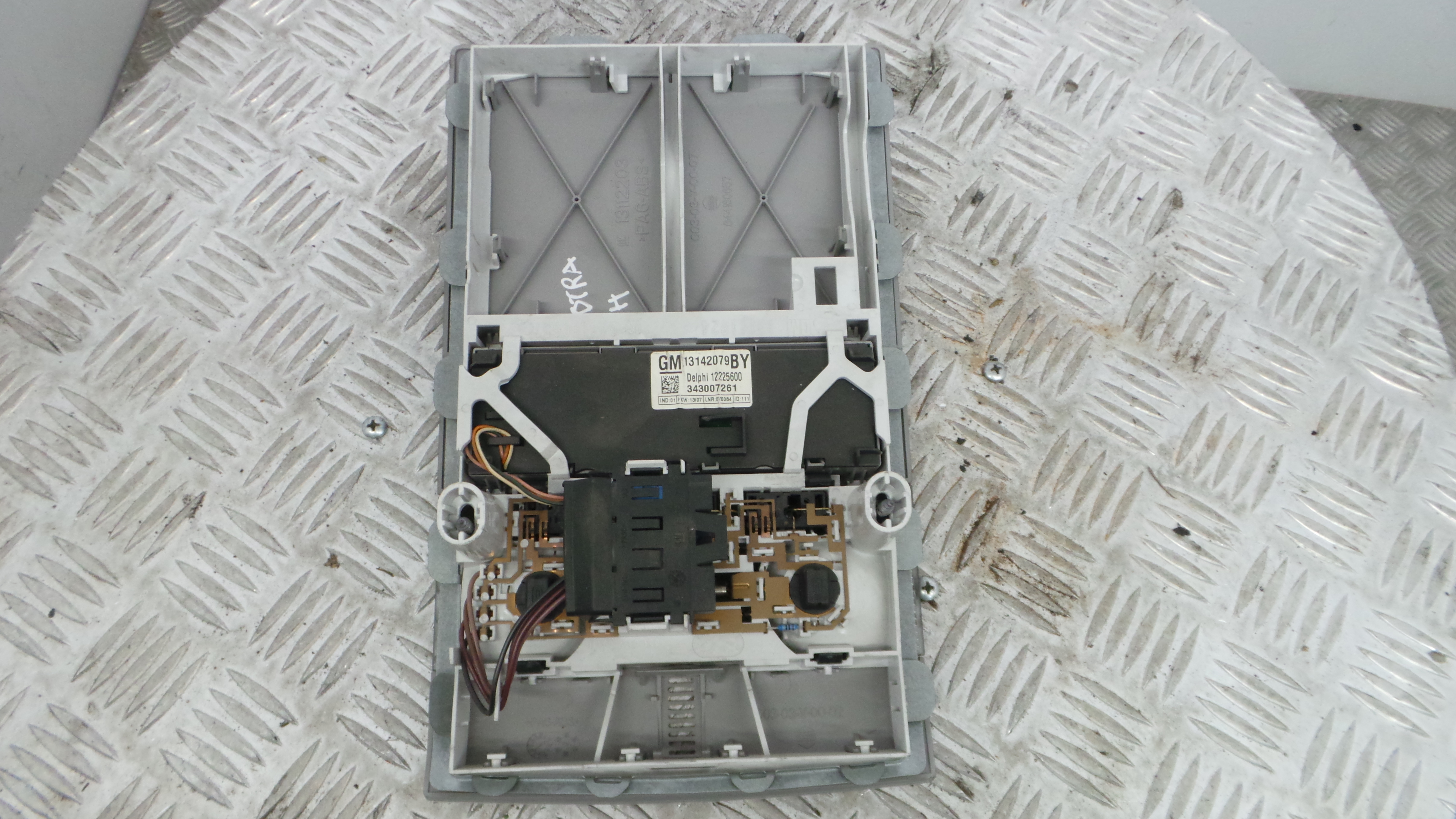 Plafonier Teto 13111824 - OPEL ASTRA H (A04)-33406221