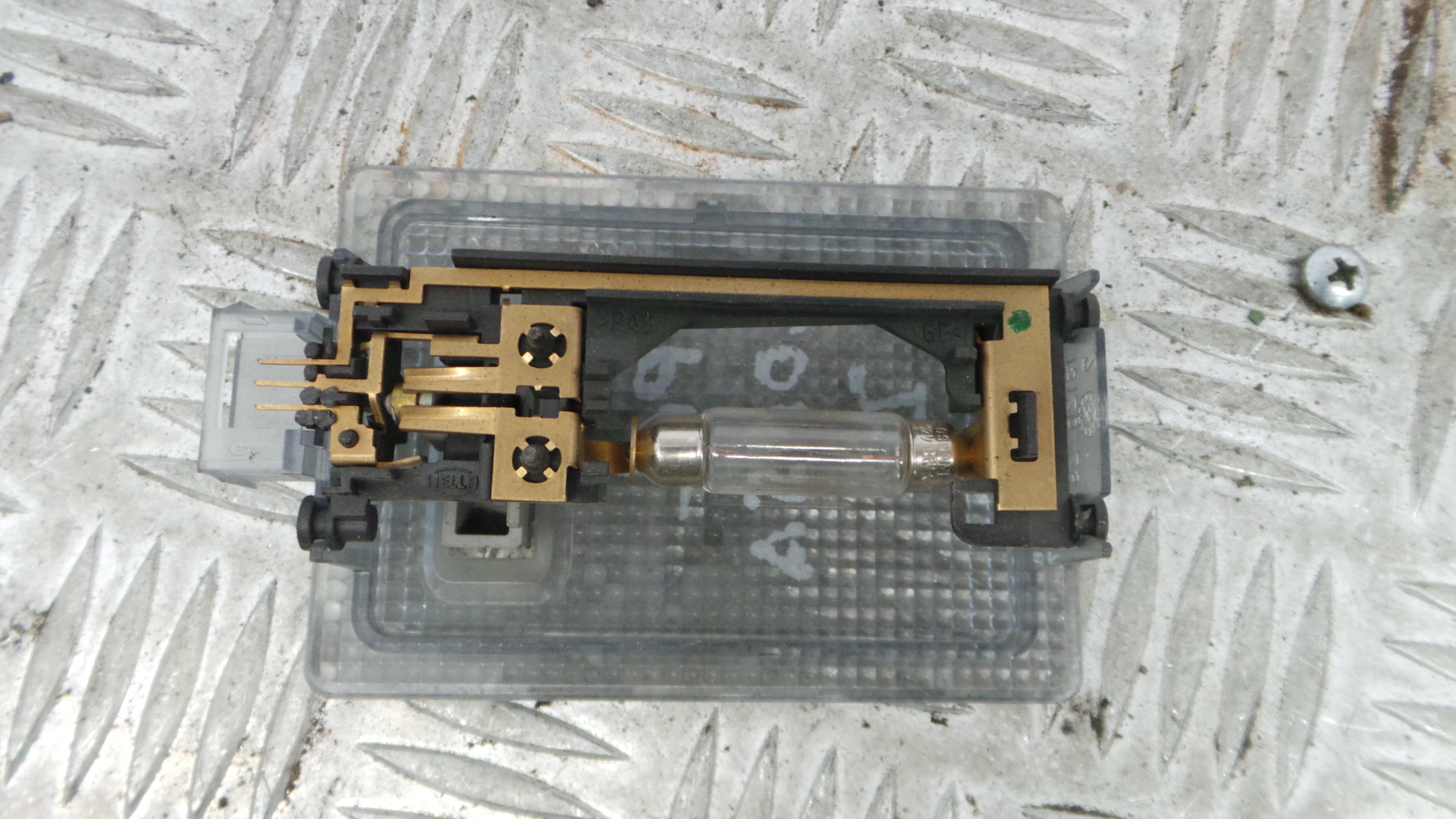 Plafonier Teto 13126729 - OPEL CORSA D (S07)-33406249