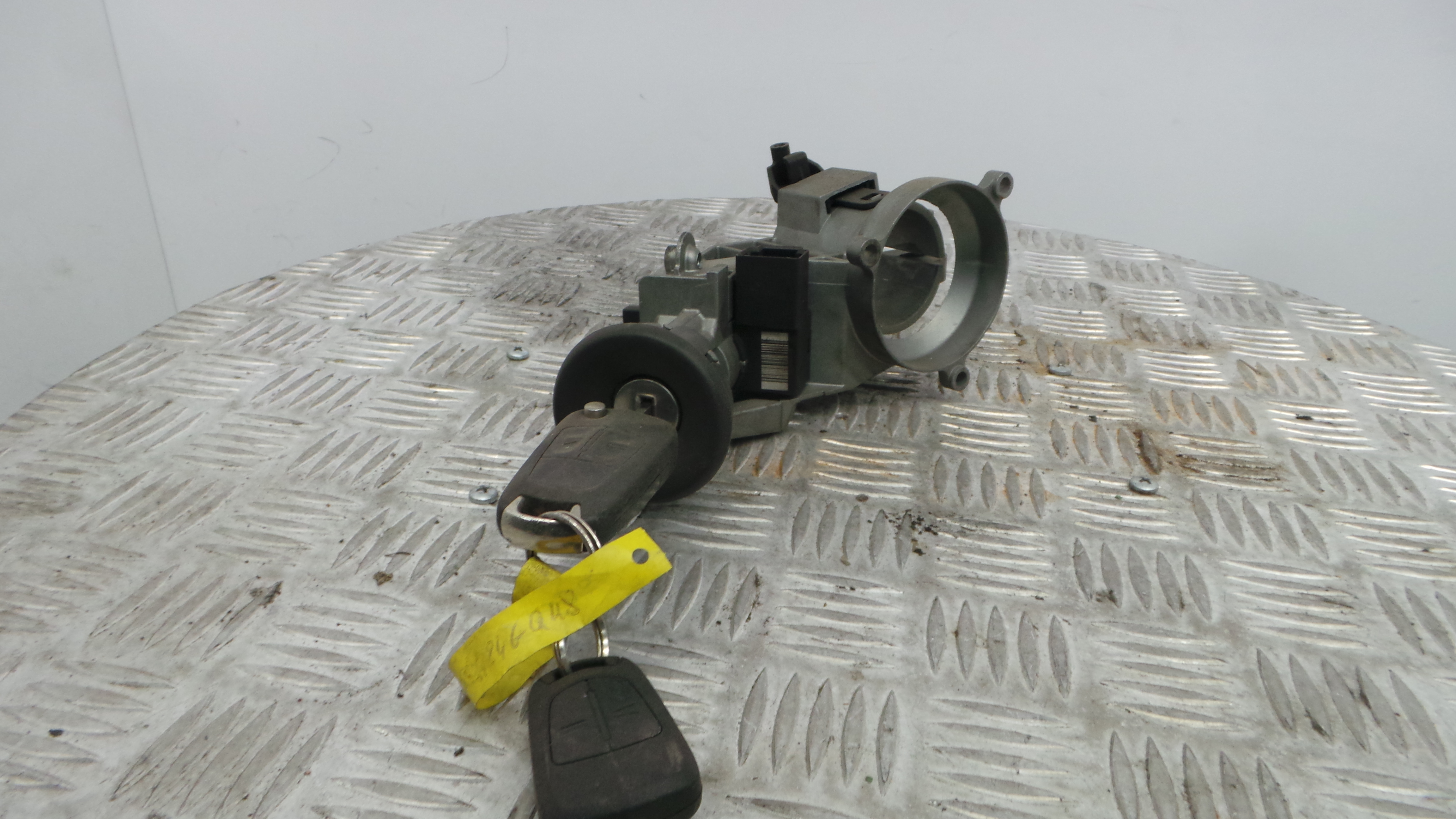 Canhão de ignição 93181729 - OPEL CORSA D (S07)-33406274 Canhão de ignição 93181729 - OPEL CORSA D (S07)-33406274