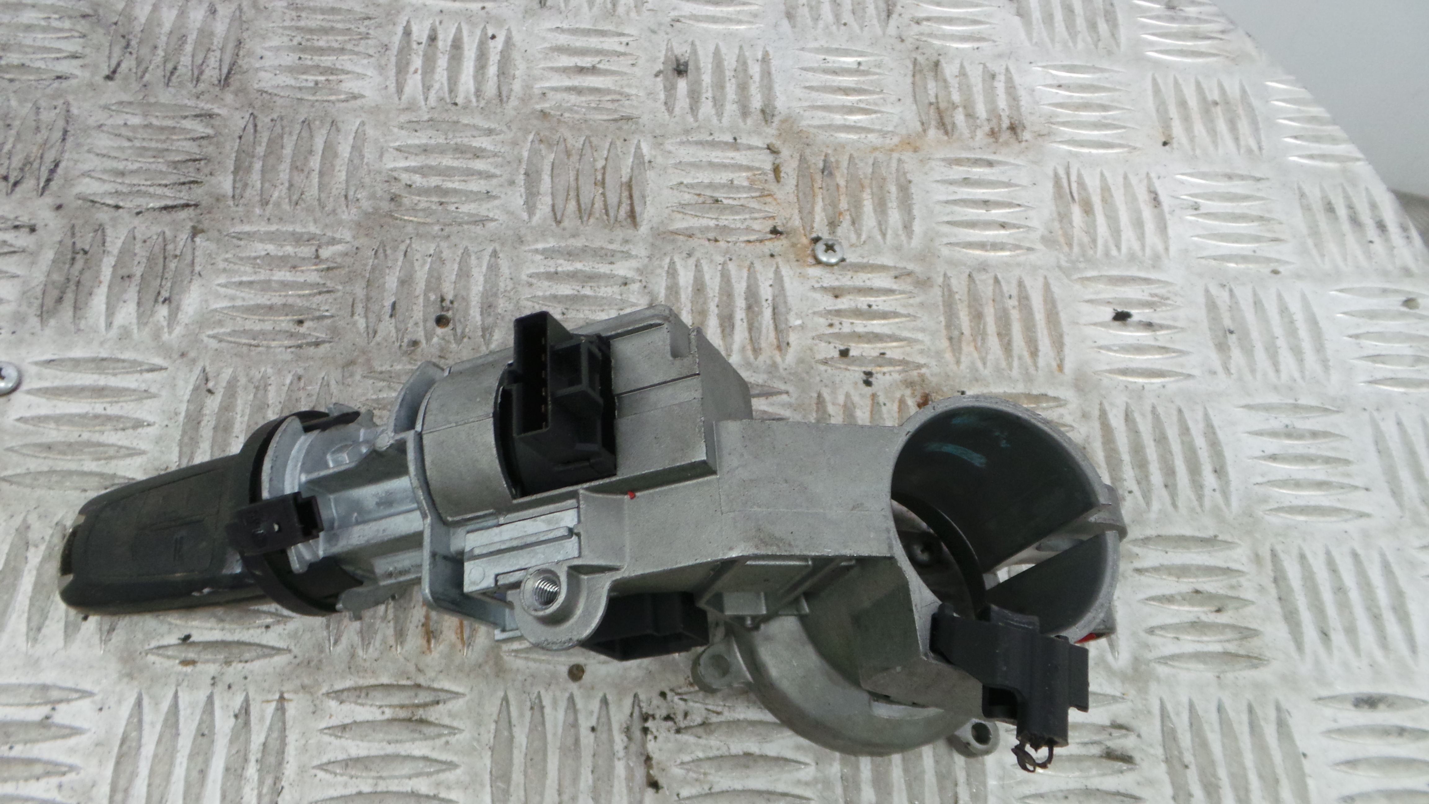 Canhão de ignição 93181729 - OPEL CORSA D (S07)-33406435