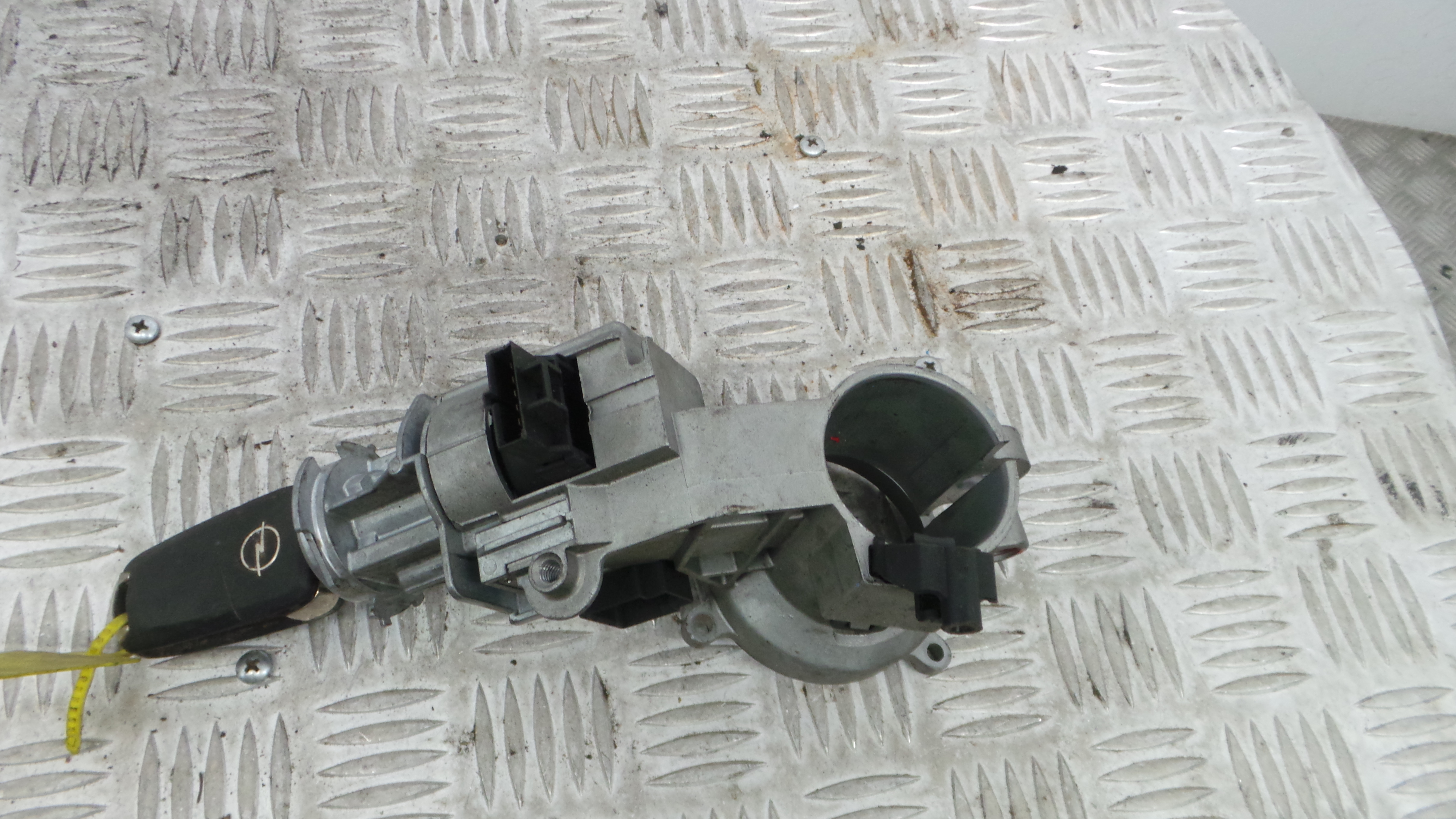 Canhão de ignição 93181729 - OPEL CORSA D (S07)-33406438