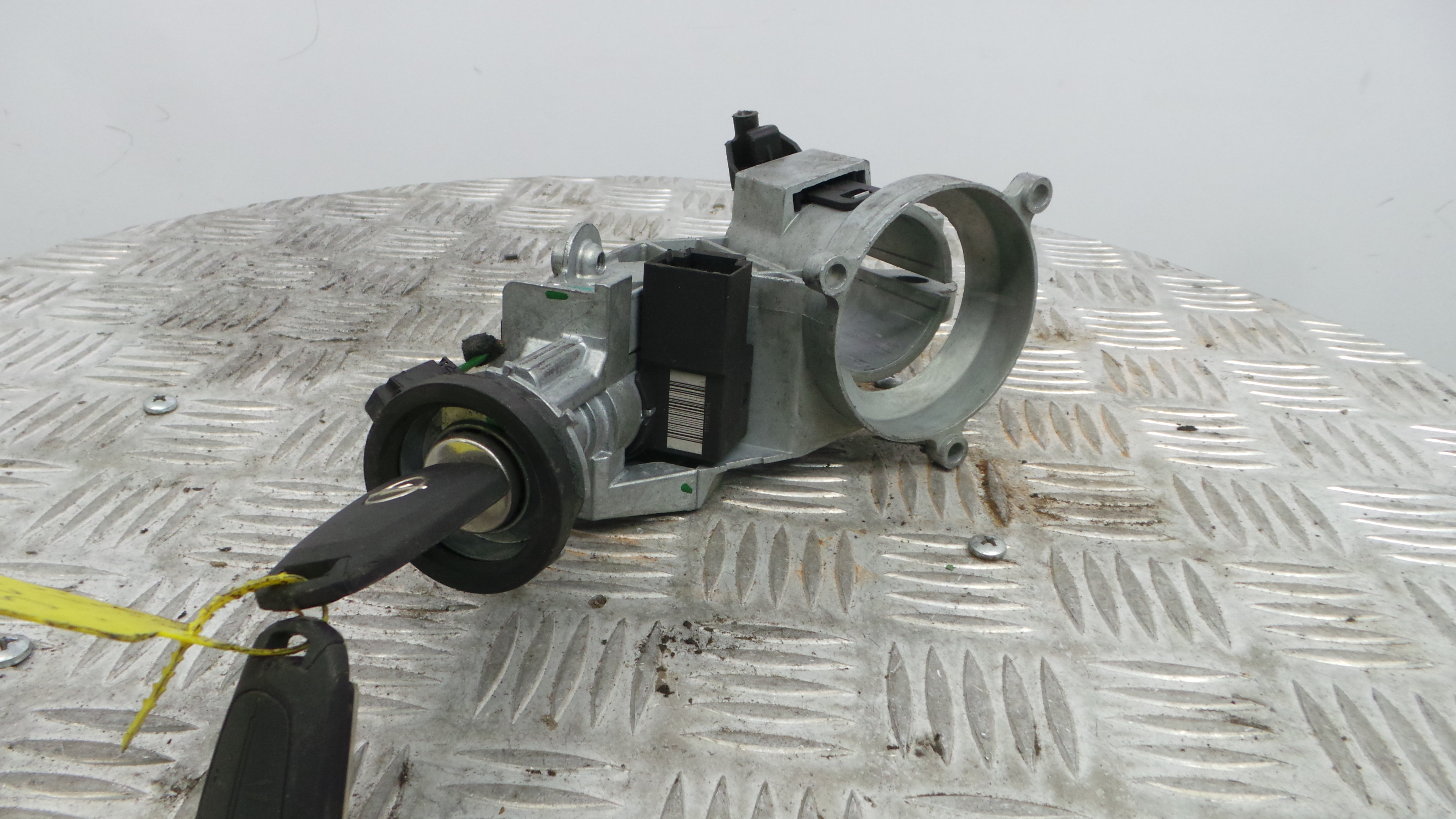 Canhão de ignição 93181729 - OPEL CORSA D (S07)-33406447 Canhão de ignição 93181729 - OPEL CORSA D (S07)-33406447