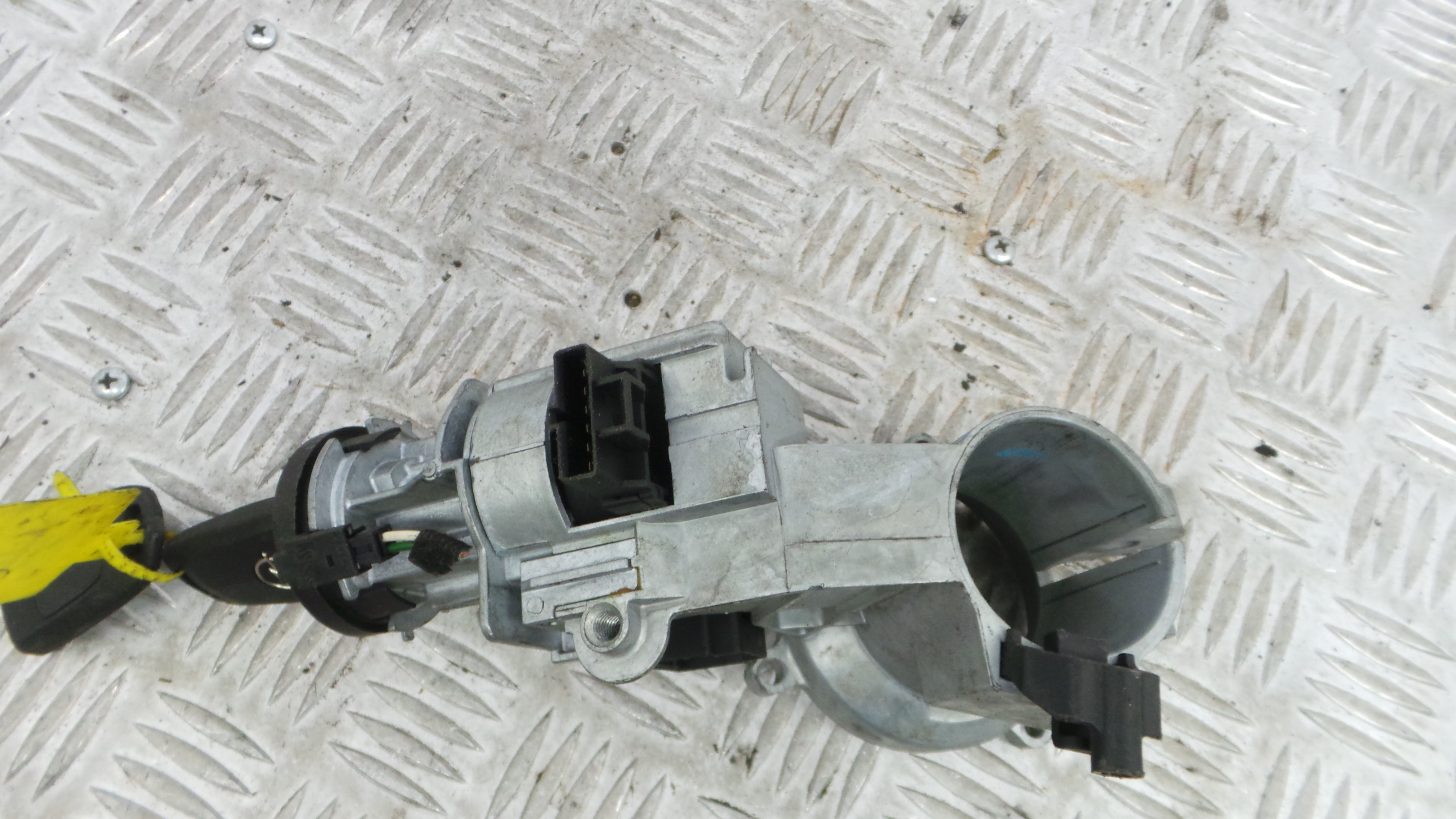 Canhão de ignição 93181729 - OPEL CORSA D (S07)-33406447