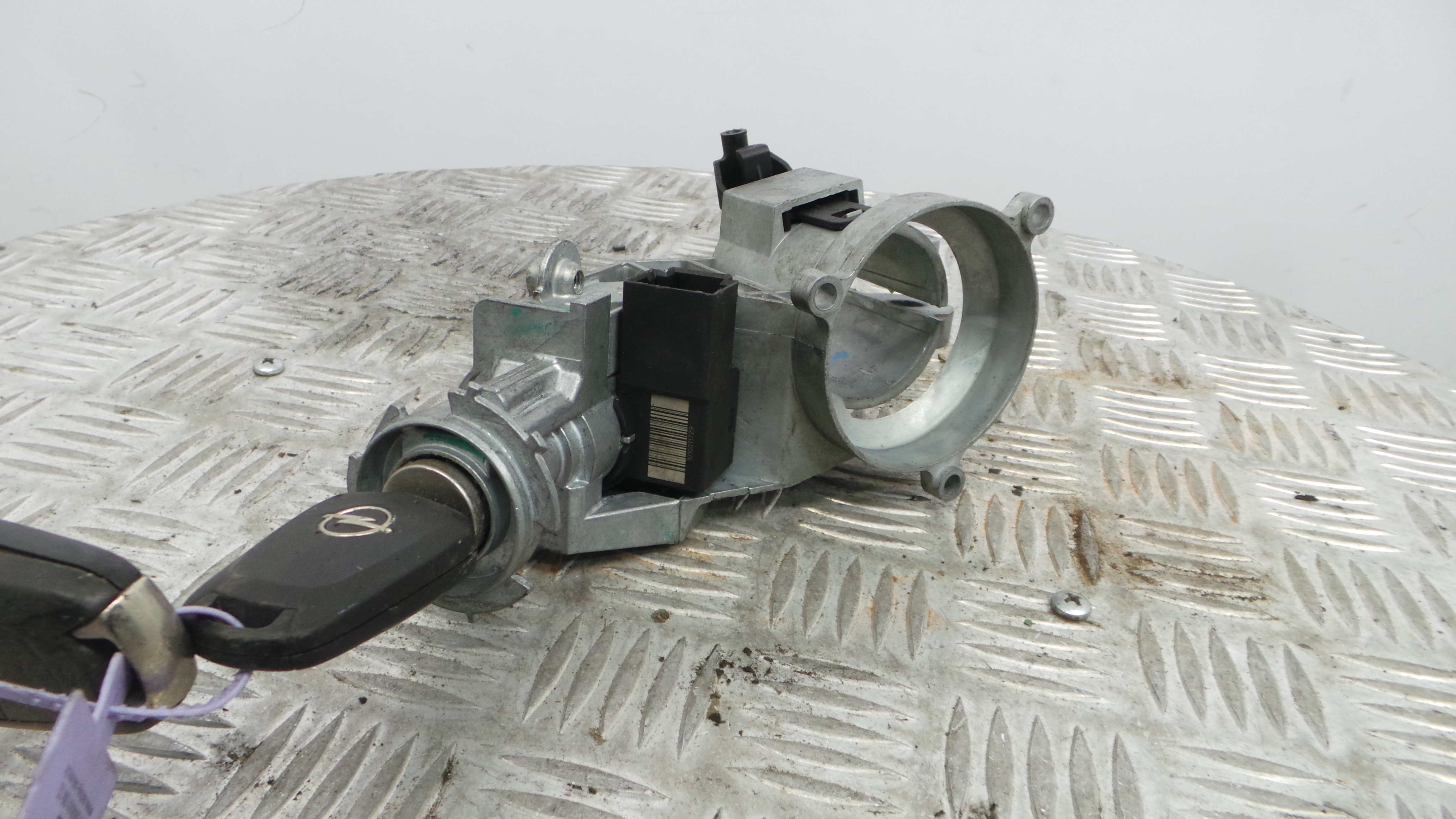 Canhão de ignição 93181729 - OPEL CORSA D (S07)-33406453 Canhão de ignição 93181729 - OPEL CORSA D (S07)-33406453