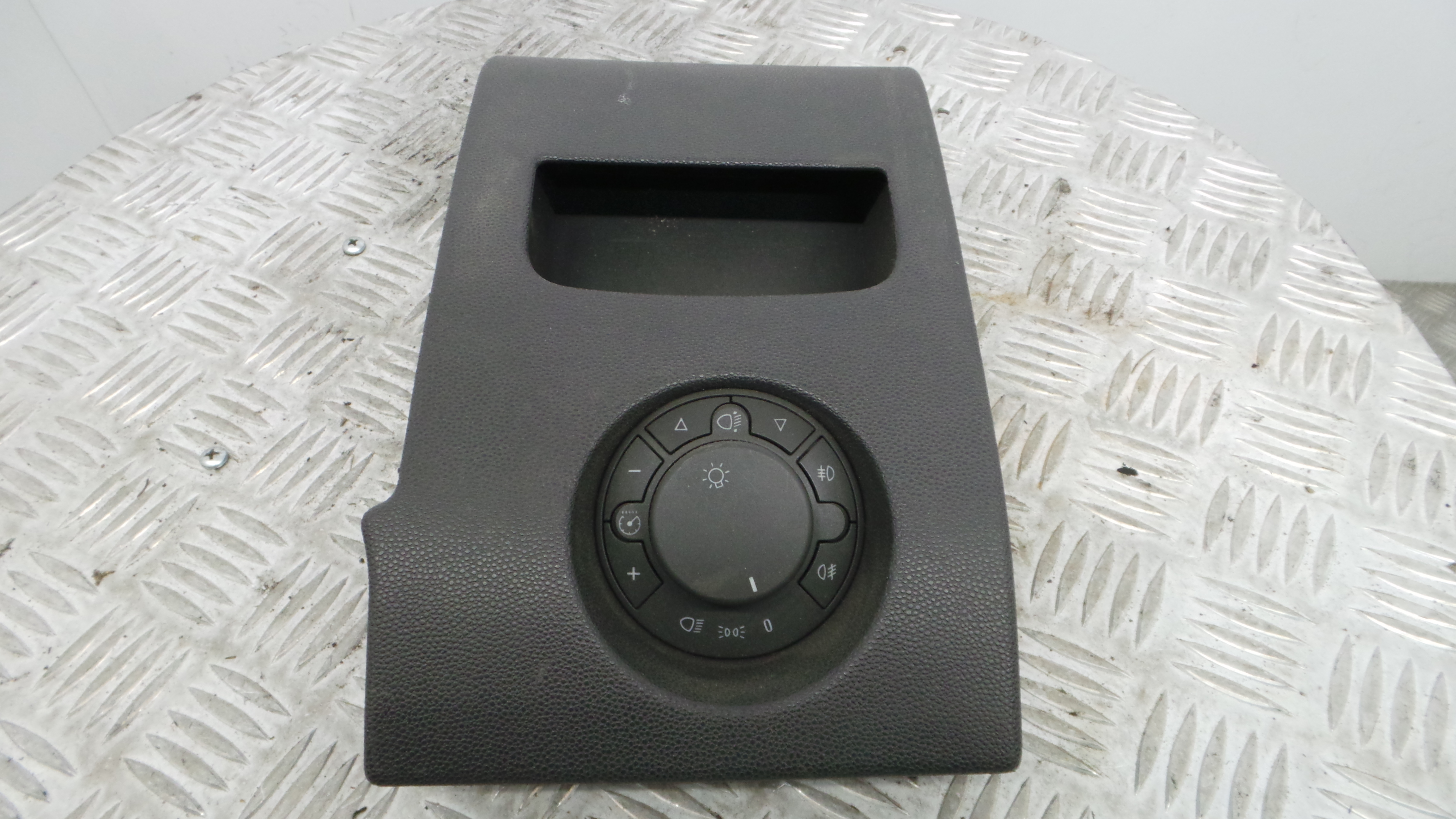 Comando das luzes 13249397 - OPEL CORSA D (S07)-33406483 Comando das luzes 13249397 - OPEL CORSA D (S07)-33406483