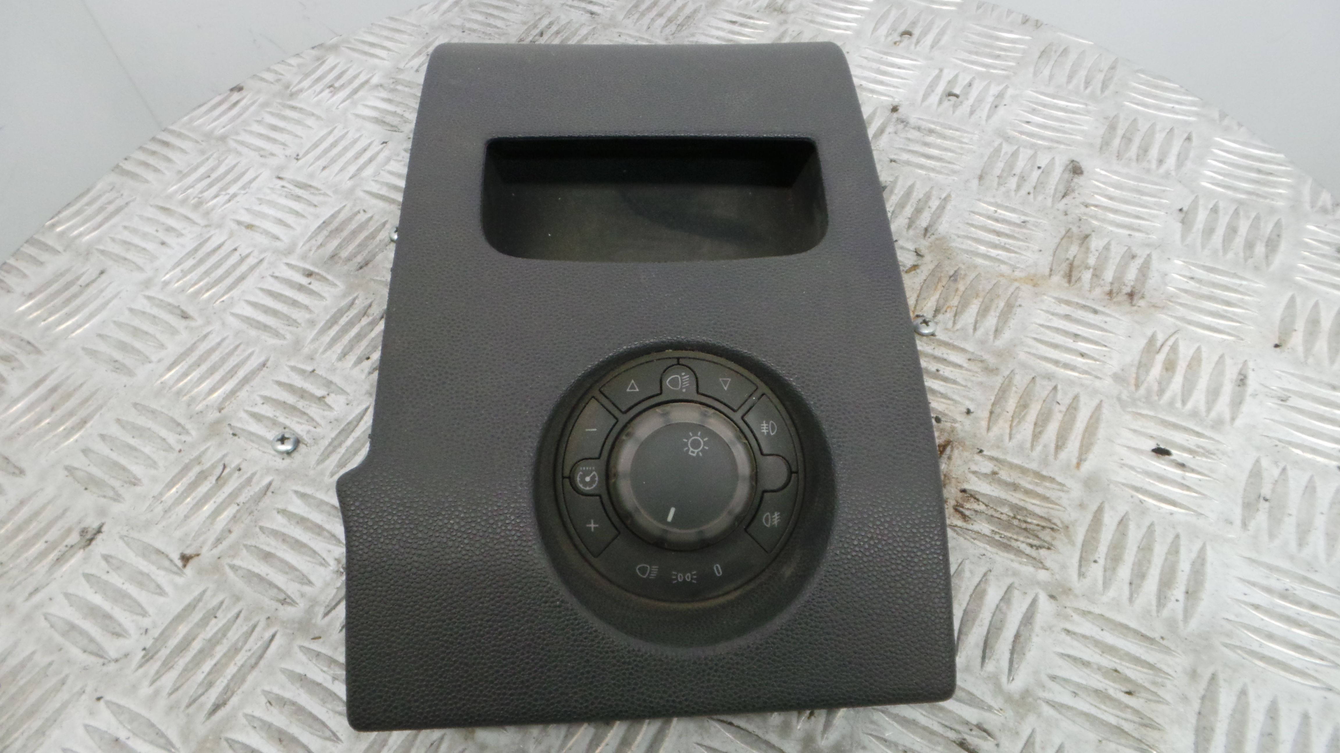 Comando das luzes 13249396 - OPEL CORSA D (S07)-33406487 Comando das luzes 13249396 - OPEL CORSA D (S07)-33406487