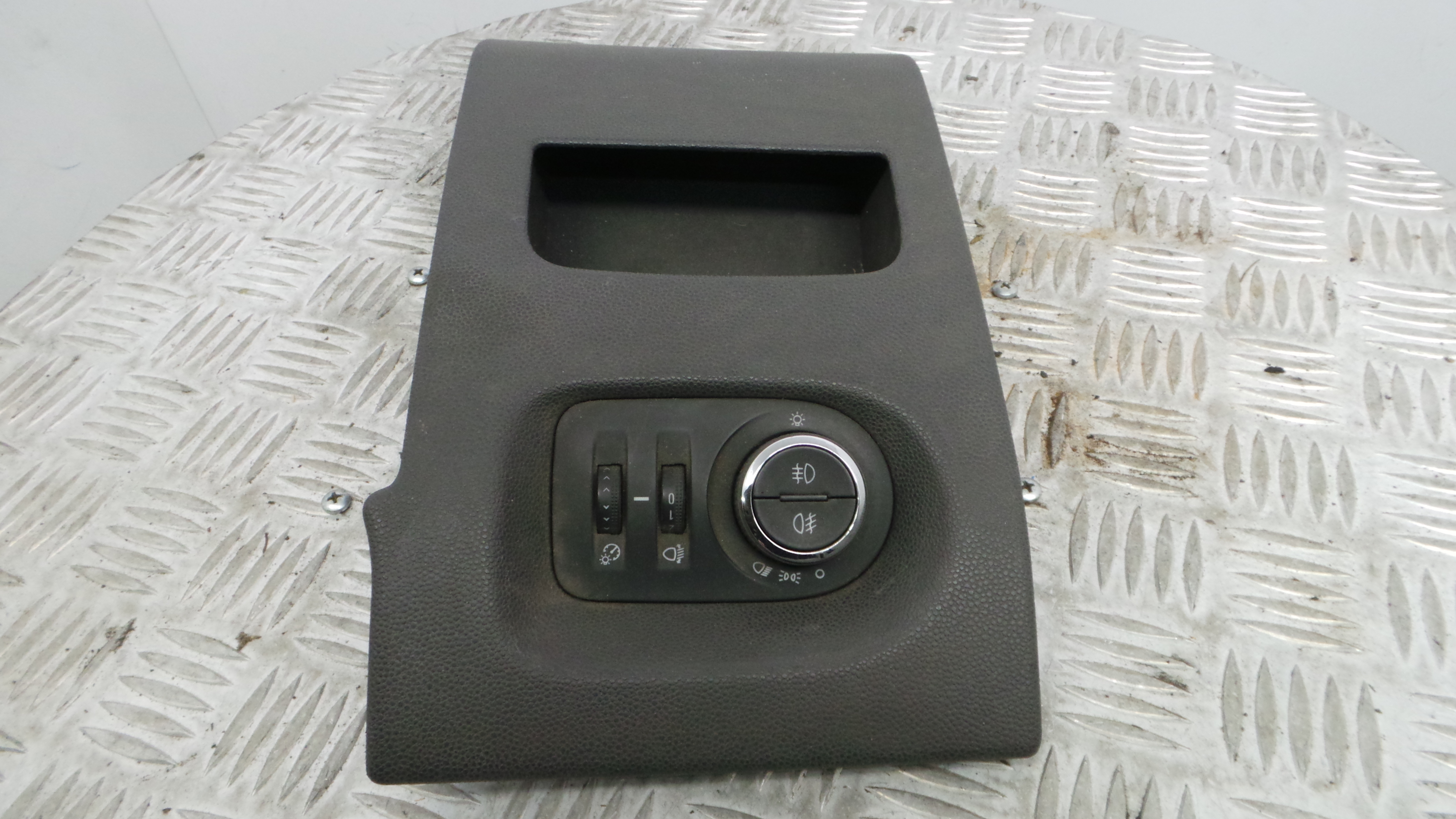 Comando das luzes 13310331 - OPEL CORSA D (S07)-33406499 Comando das luzes 13310331 - OPEL CORSA D (S07)-33406499