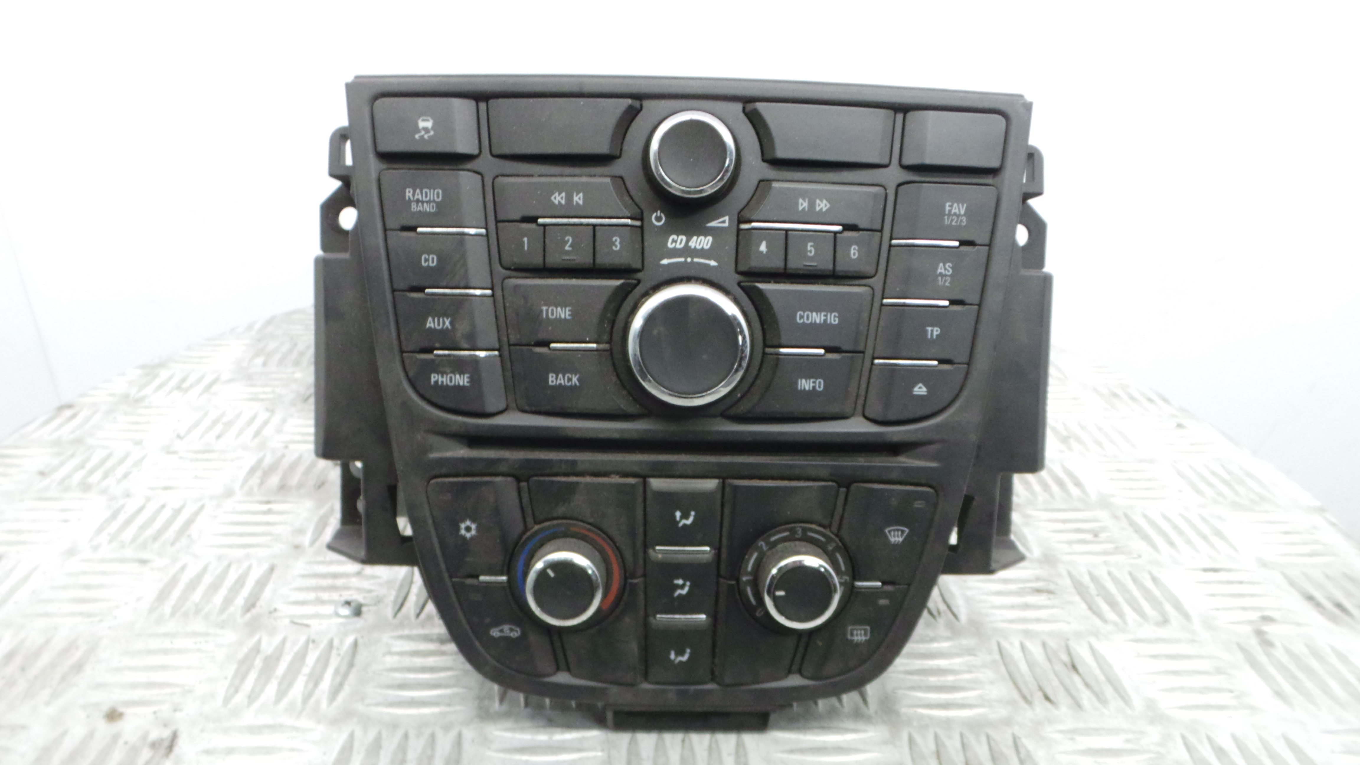 Auto-rádios 20983513 - OPEL ASTRA J (P10)-33406694