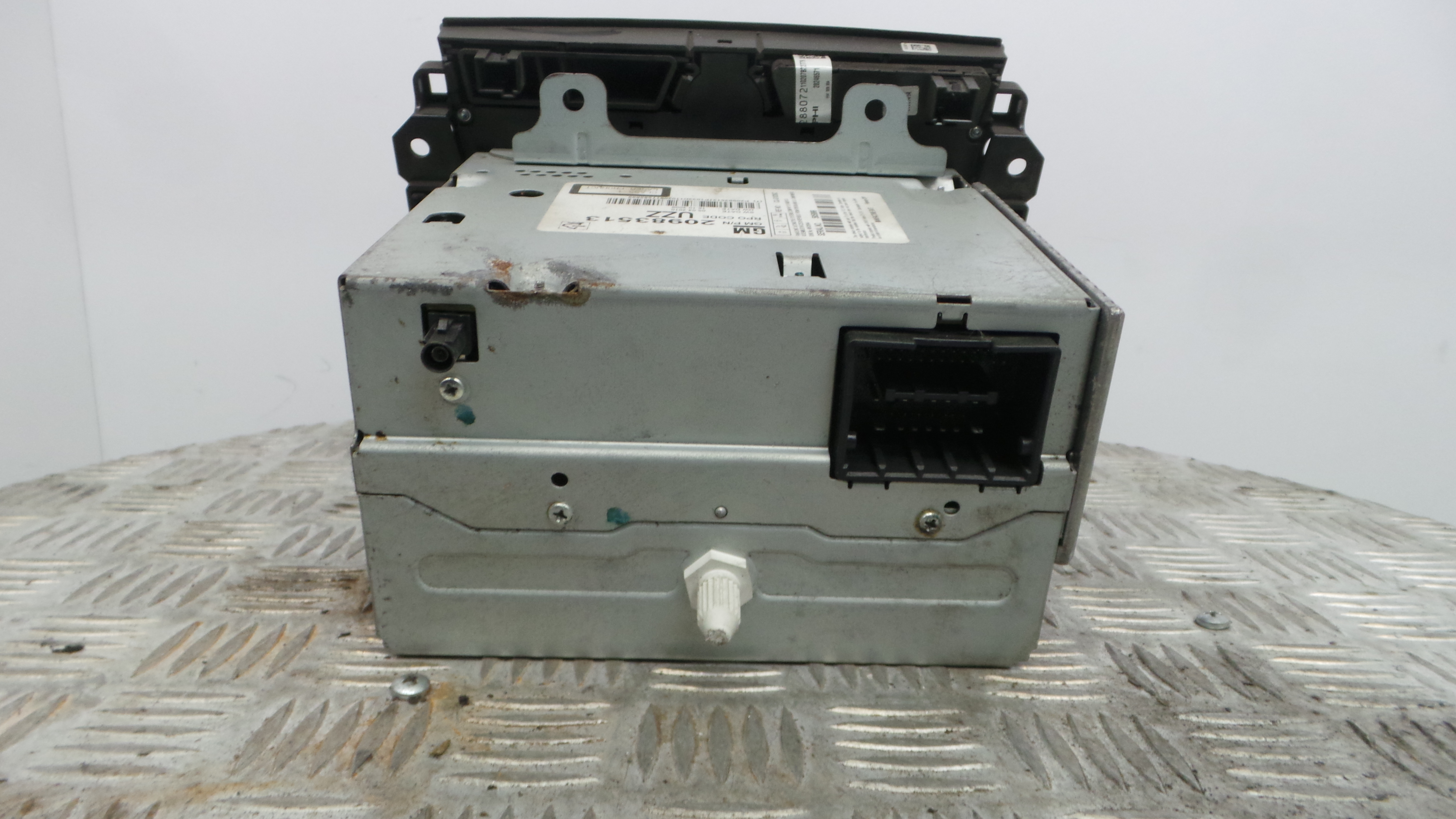 Auto-rádios 20983513 - OPEL ASTRA J (P10)-33406694