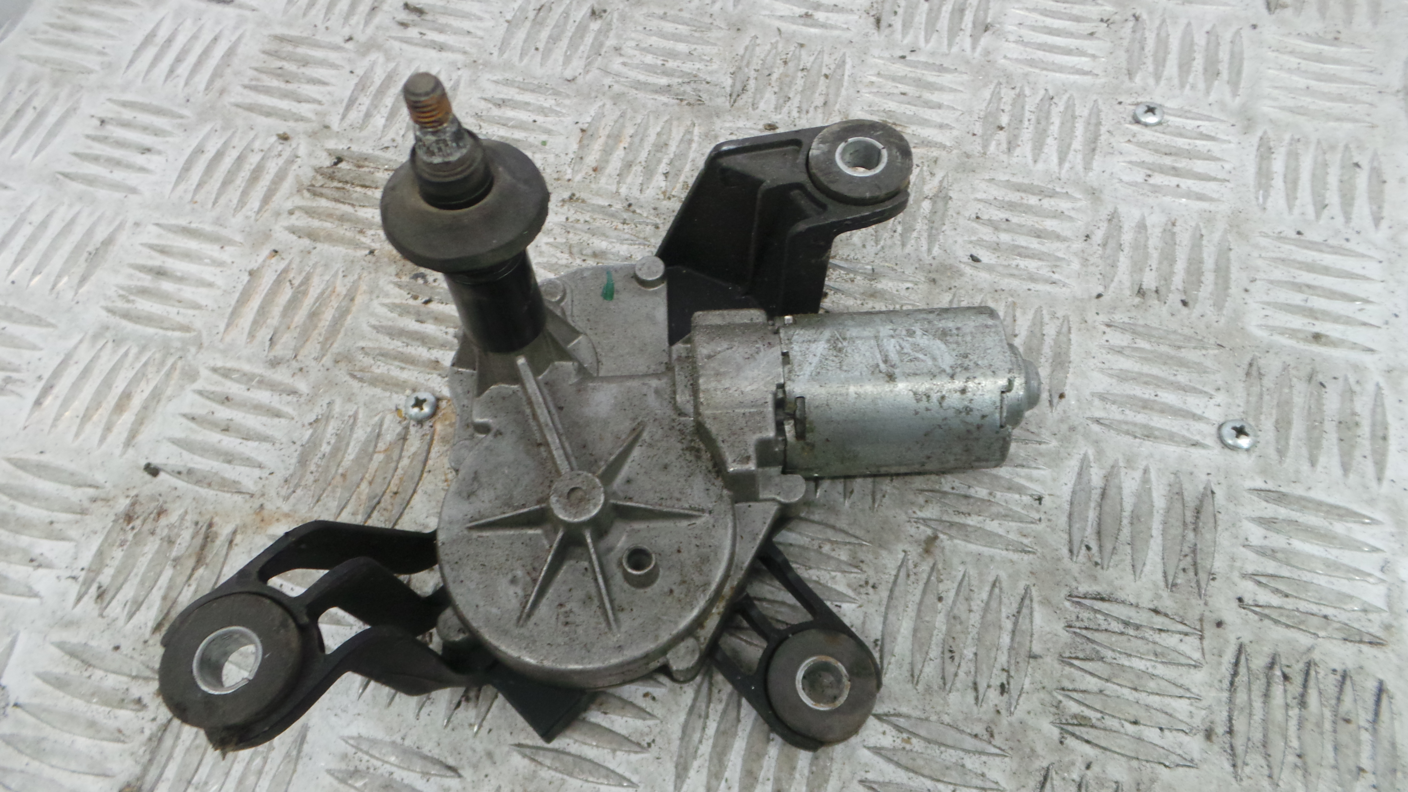 Motor Limpa Vidros Trás 0390201591 - OPEL ASTRA H (A04)-33407258 Motor Limpa Vidros Trás 0390201591 - OPEL ASTRA H (A04)-33407258