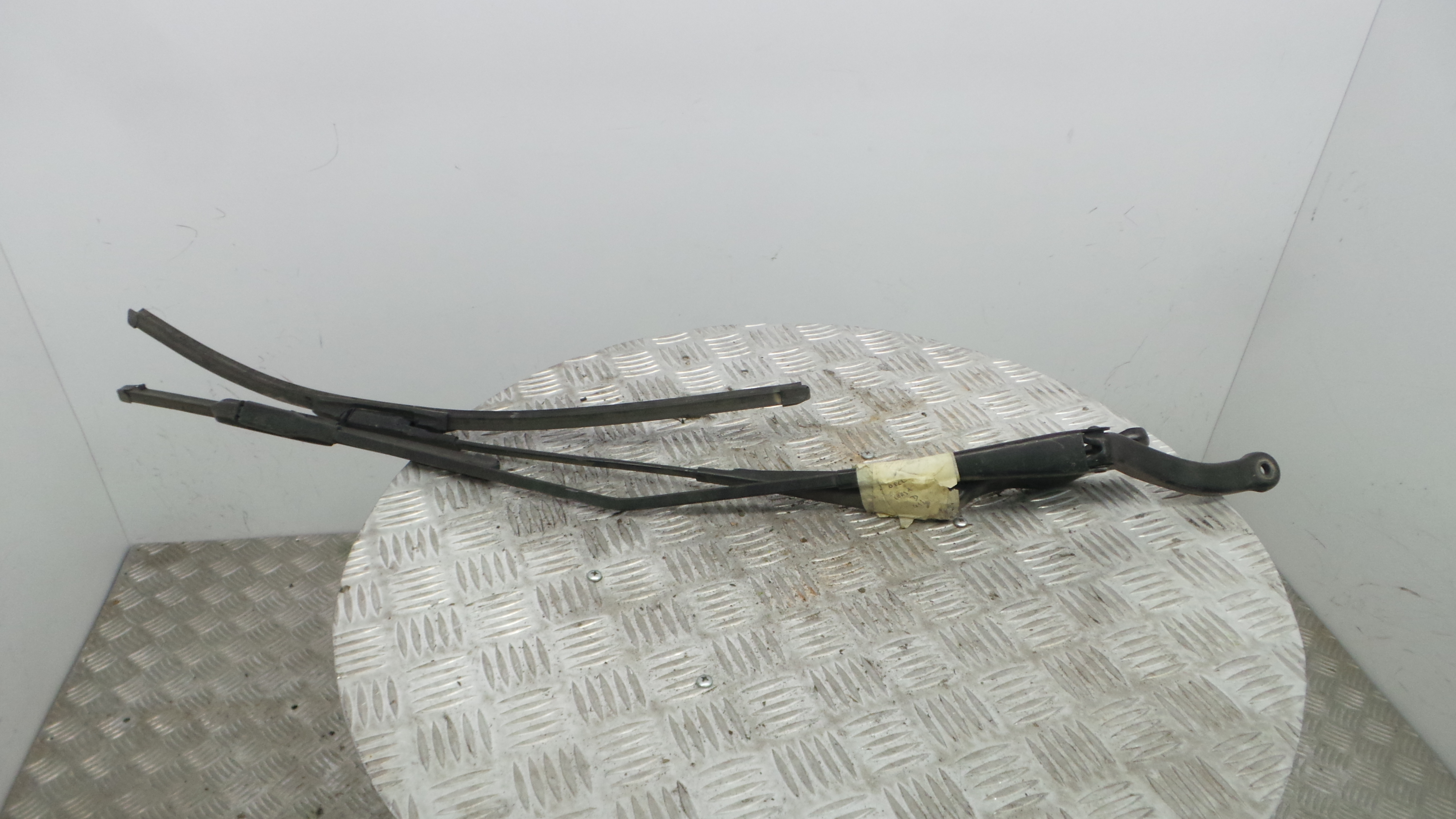 Braço Do Limpa-vidros 13284136 - OPEL CORSA D (S07)-33407271