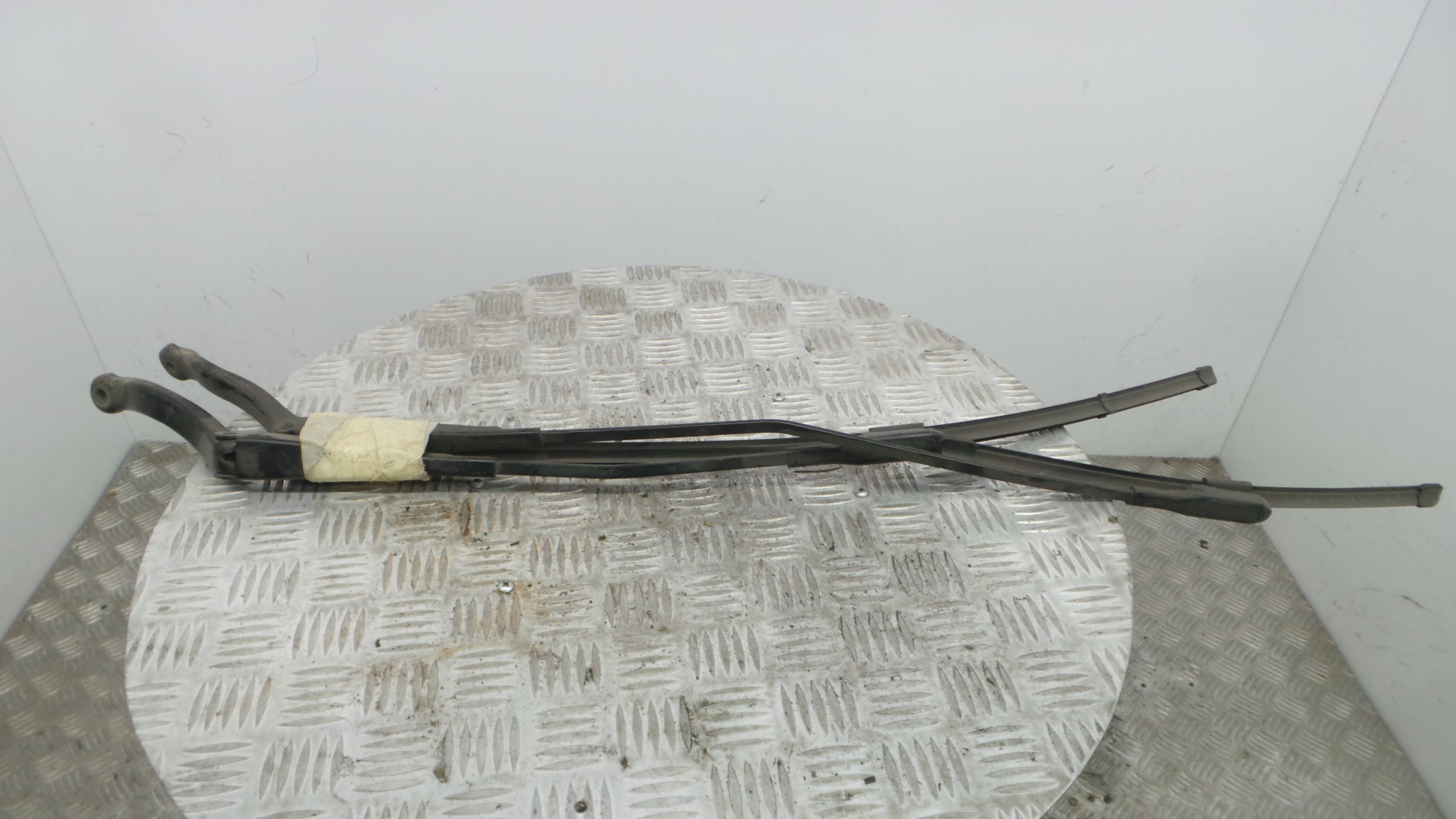 Braço Do Limpa-vidros 13182326 - OPEL CORSA D (S07)-33407275