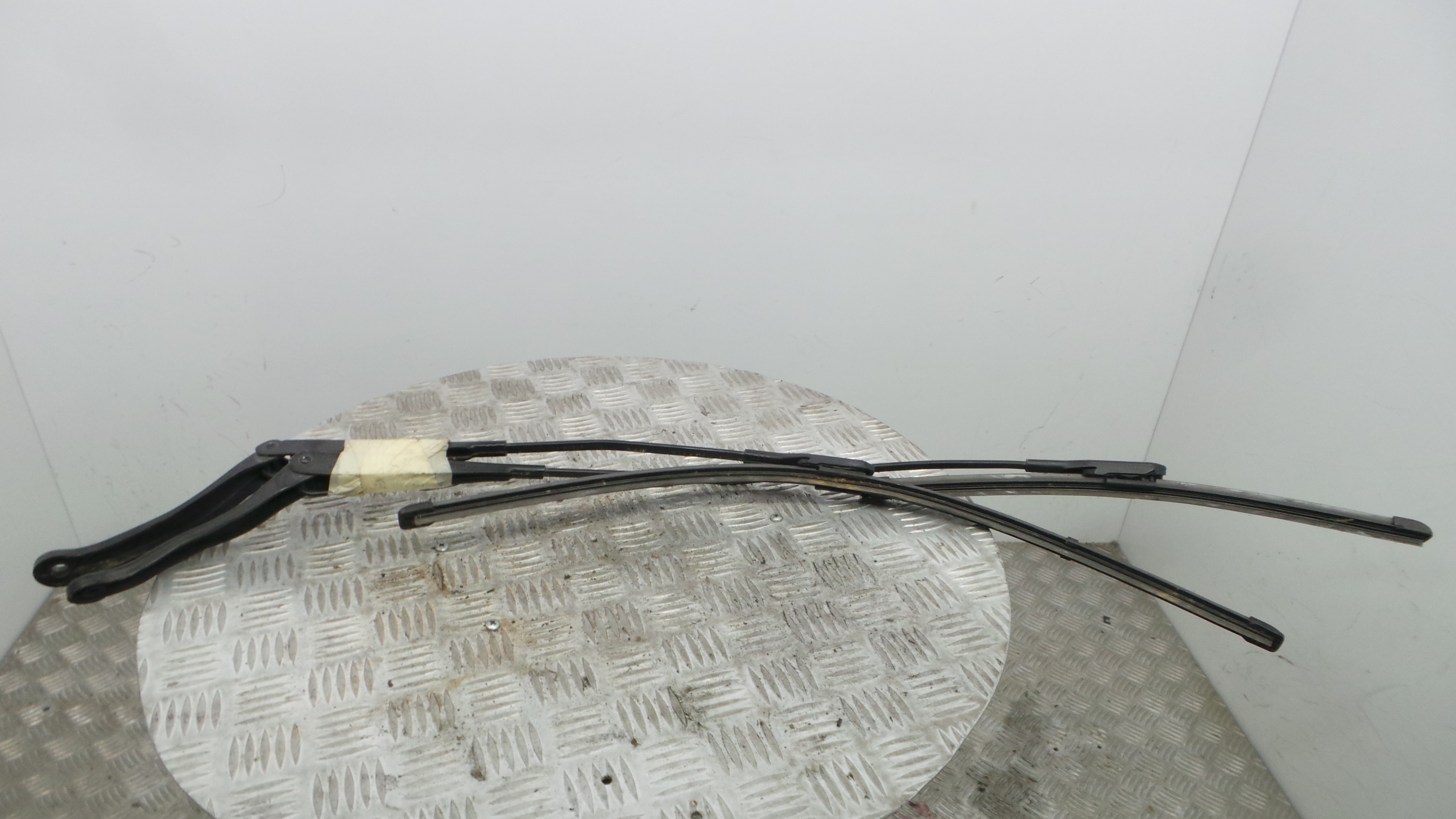 Braço Do Limpa-vidros 13182326 - OPEL CORSA D (S07)-33407275