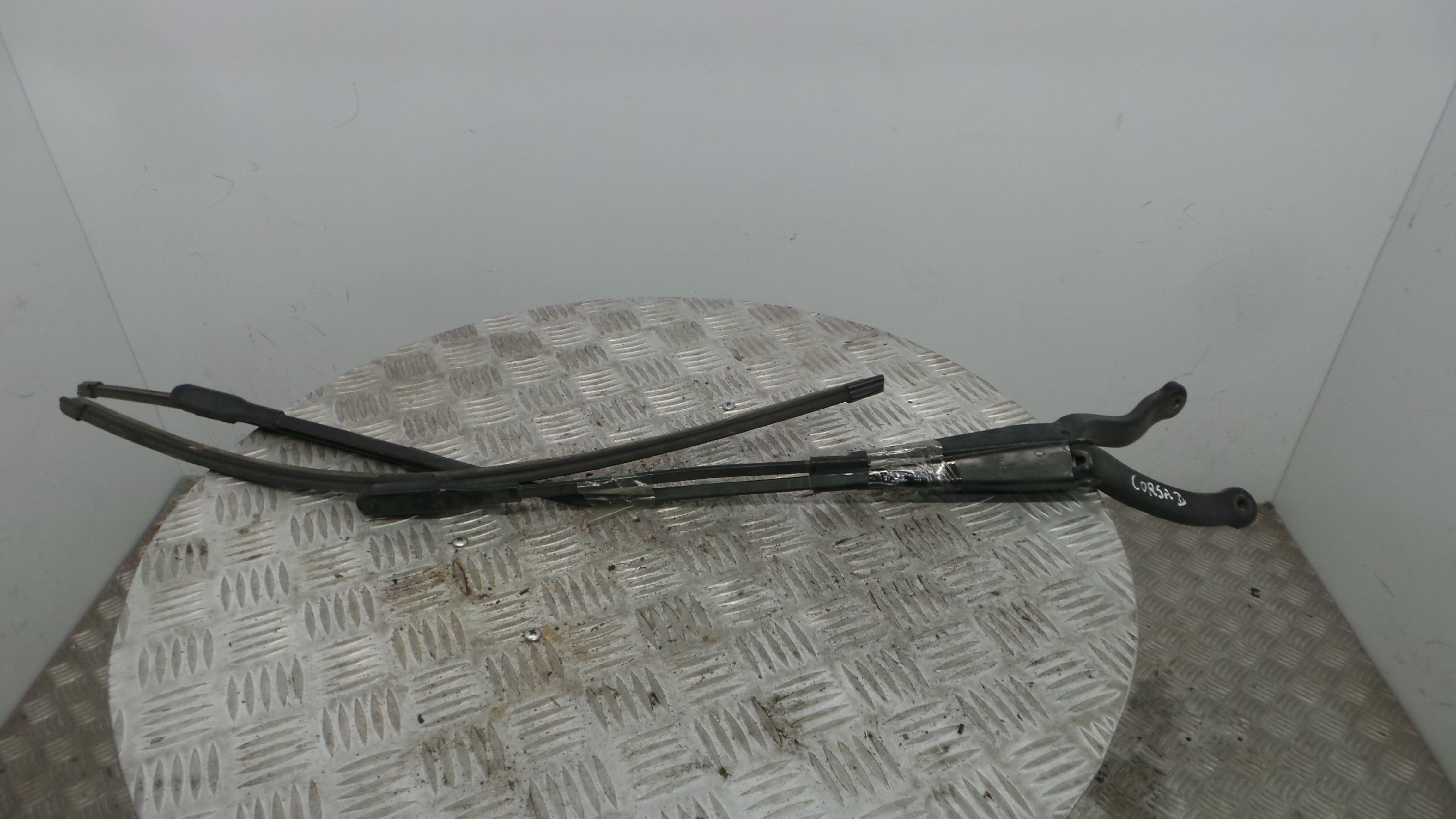 Braço Do Limpa-vidros 13182326 - OPEL CORSA D (S07)-33407279 Braço Do Limpa-vidros 13182326 - OPEL CORSA D (S07)-33407279