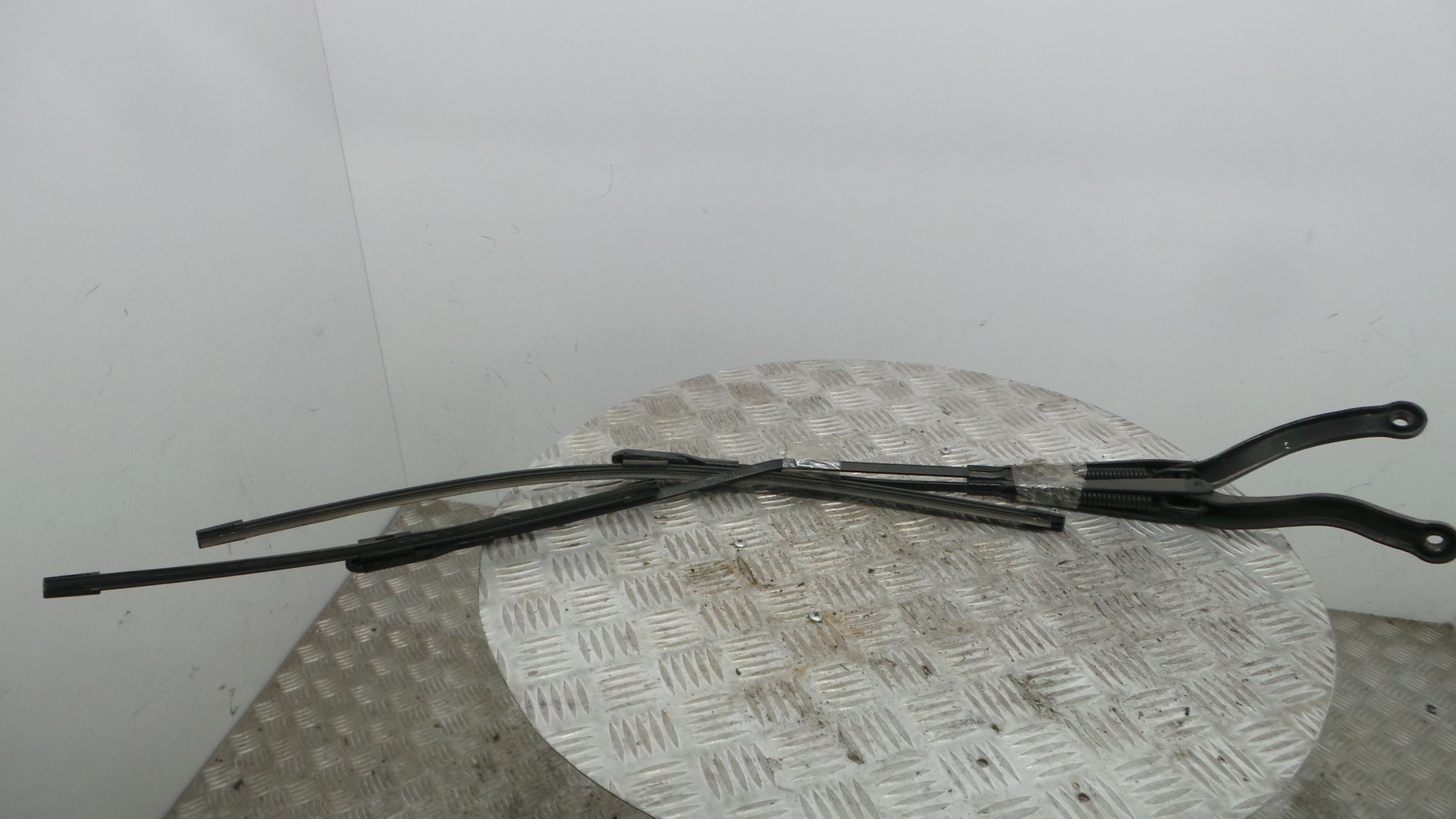 Braço Do Limpa-vidros 13182326 - OPEL CORSA D (S07)-33407279