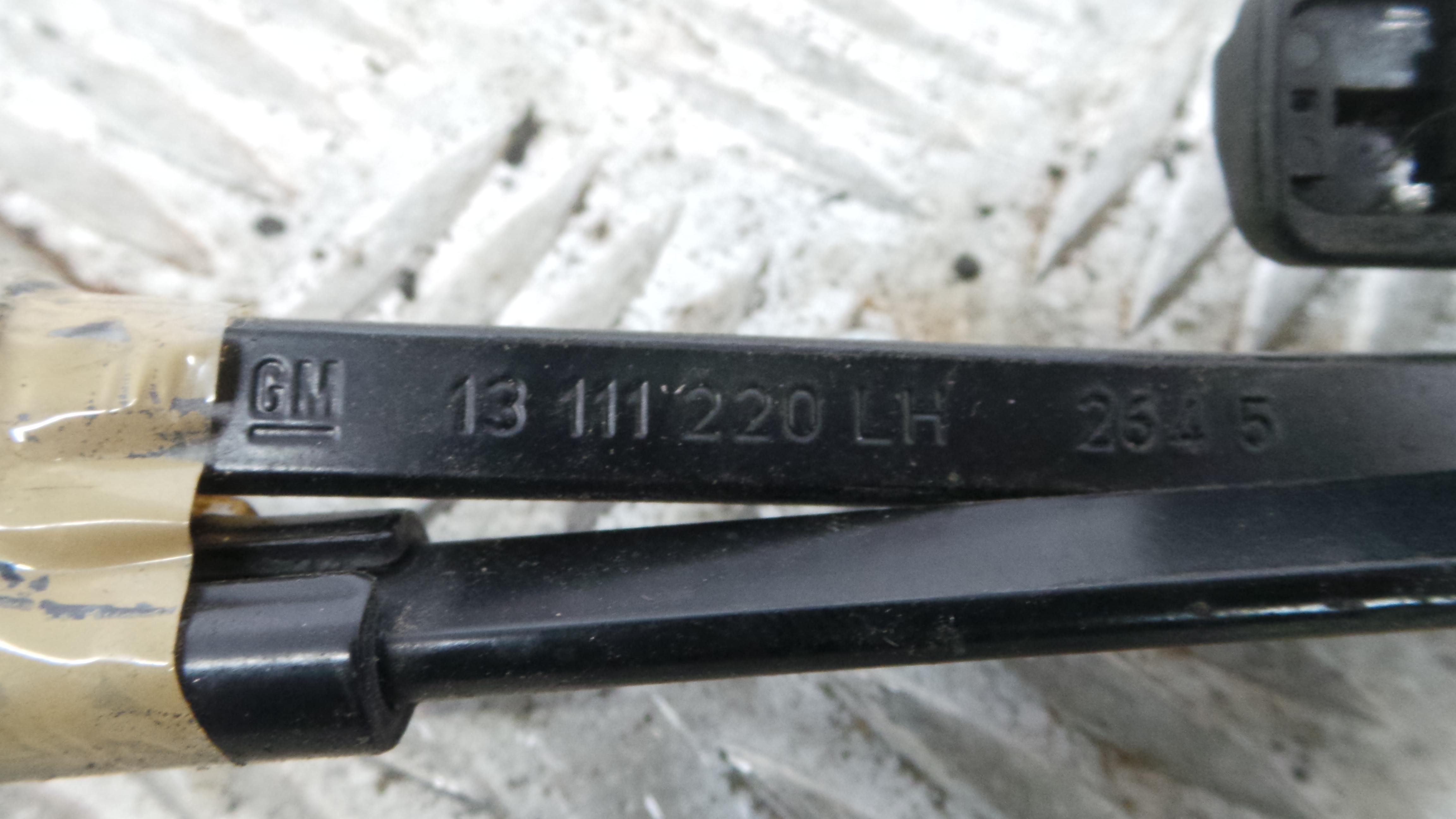 Braço Do Limpa-vidros 13111219 - OPEL ASTRA H (A04)-33407283