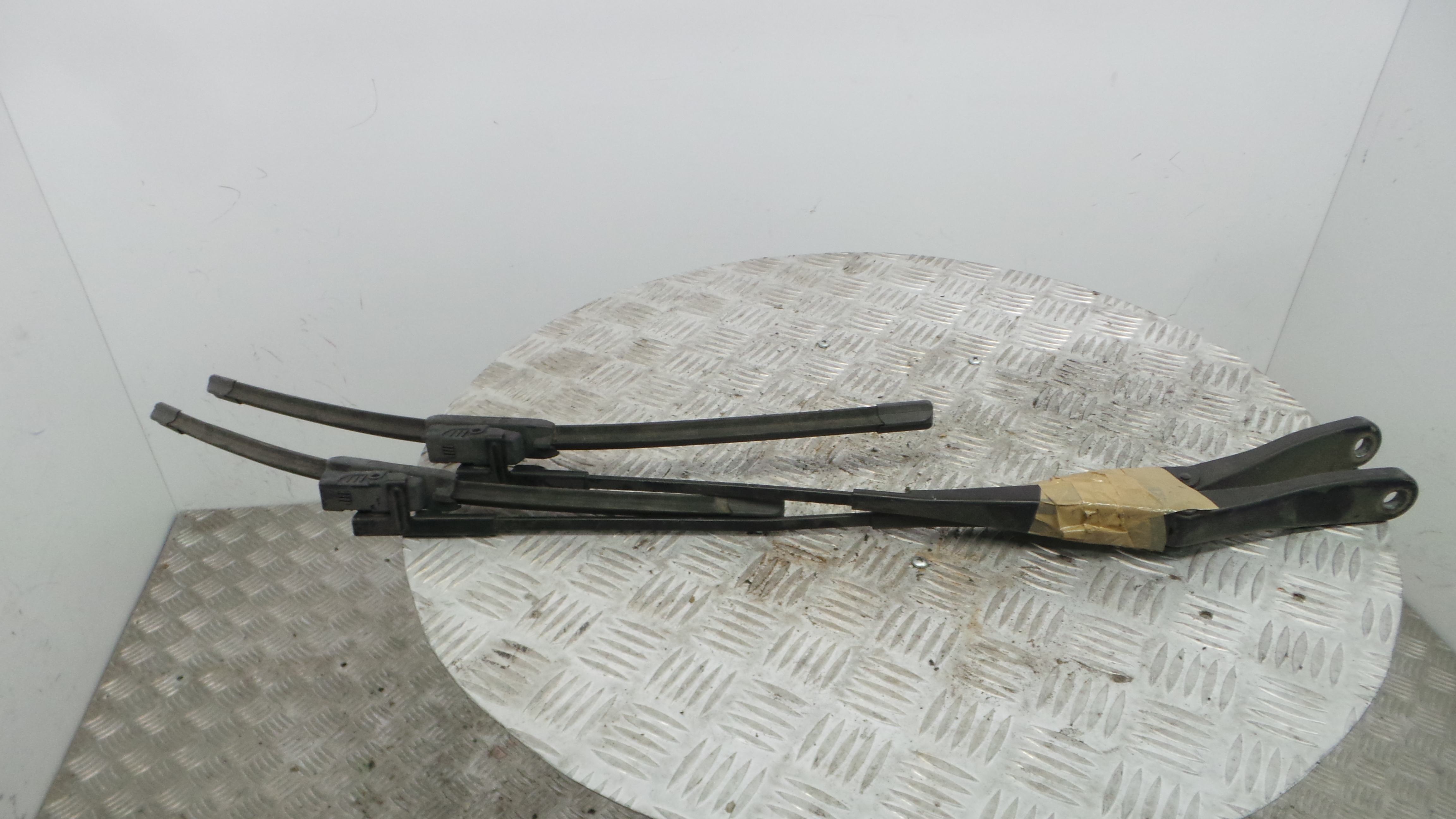 Braço Do Limpa-vidros 13111219 - OPEL ASTRA H (A04)-33407287 Braço Do Limpa-vidros 13111219 - OPEL ASTRA H (A04)-33407287