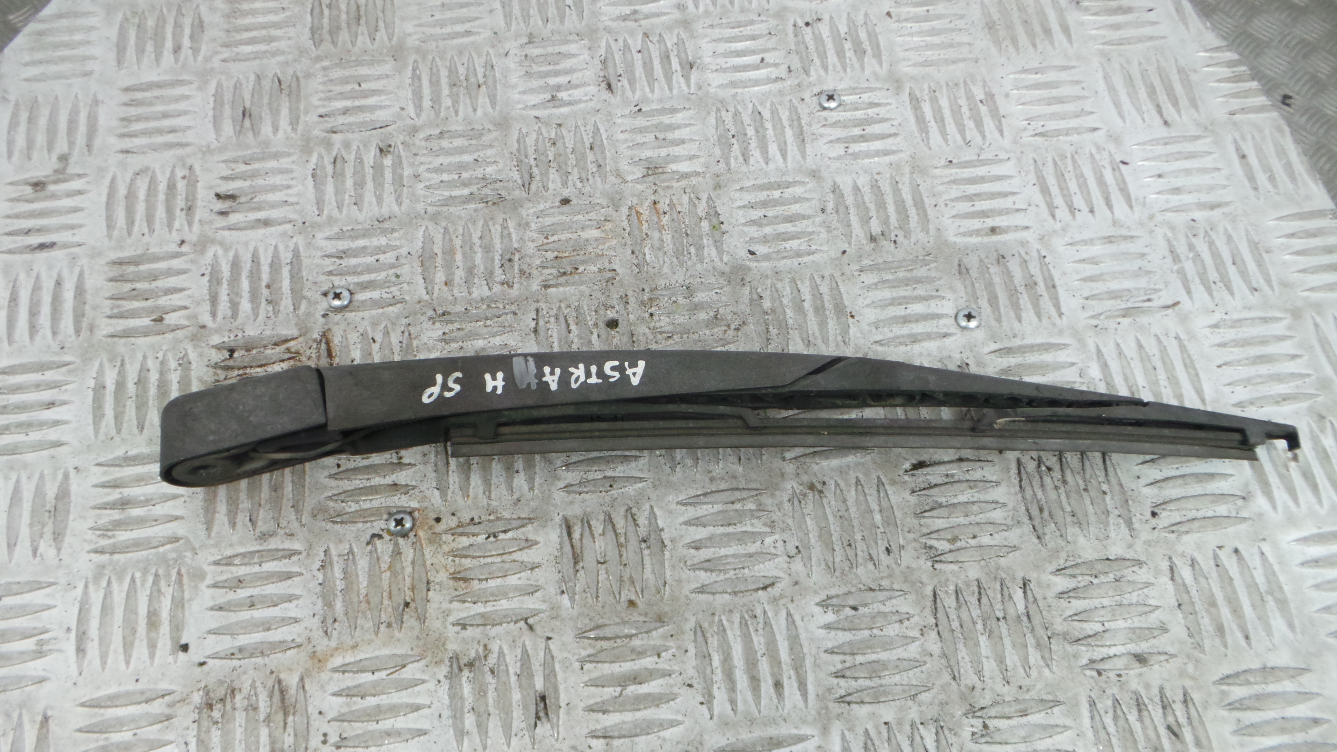 Braço Do Limpa-vidros 13105983 - OPEL ASTRA H (A04)-33407305