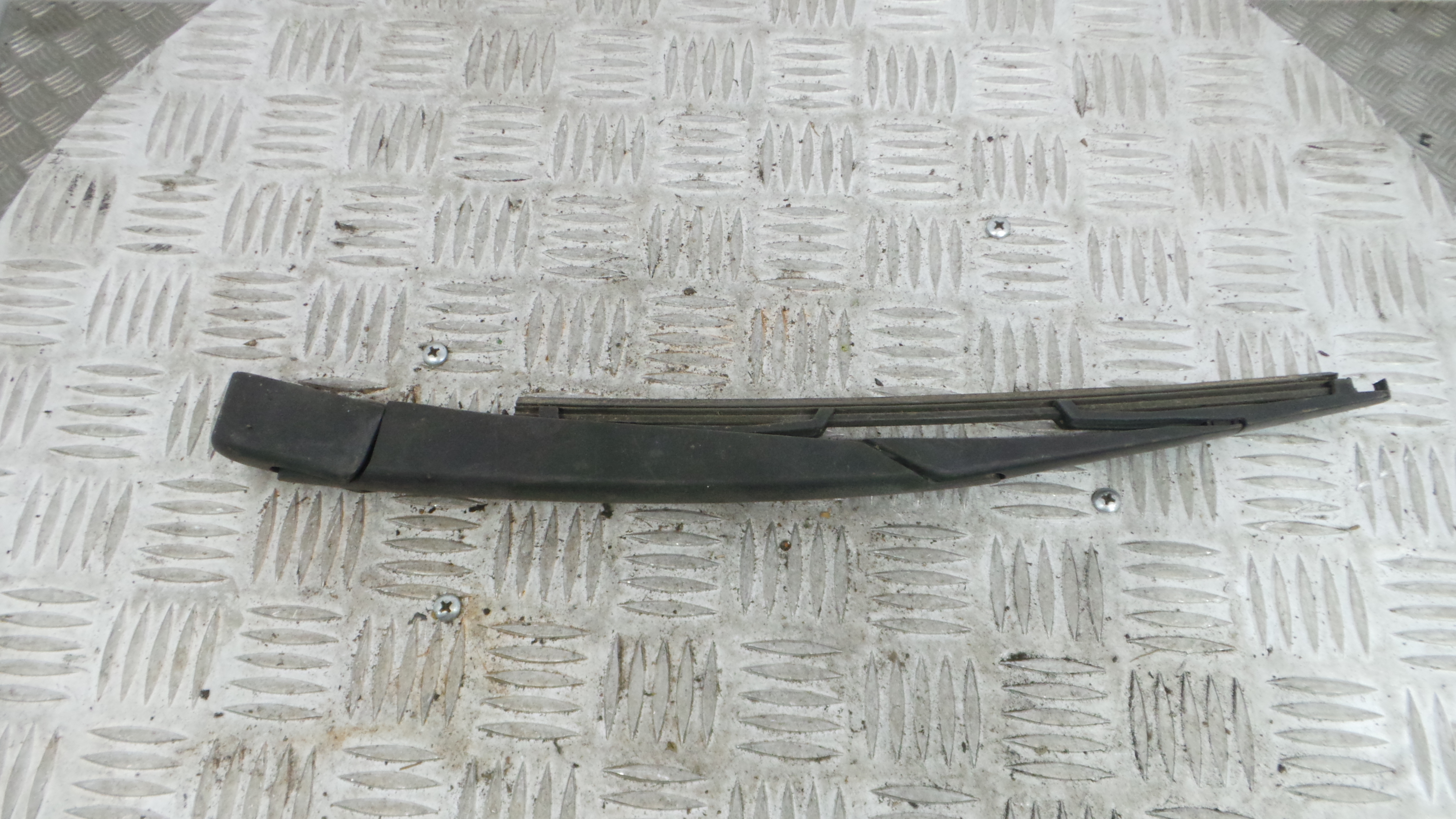 Braço Do Limpa-vidros 13105983 - OPEL ASTRA H (A04)-33407305