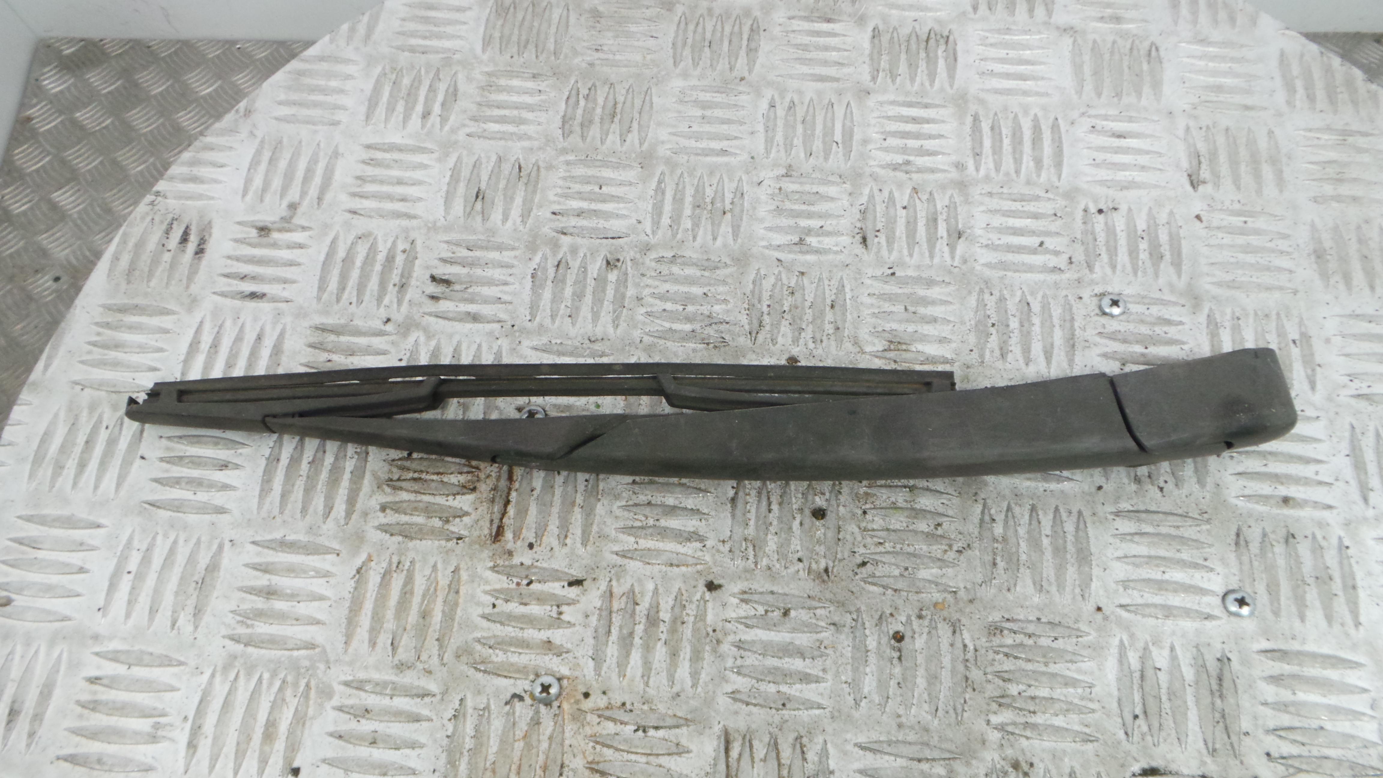 Braço Do Limpa-vidros 13105983 - OPEL ASTRA H (A04)-33407309