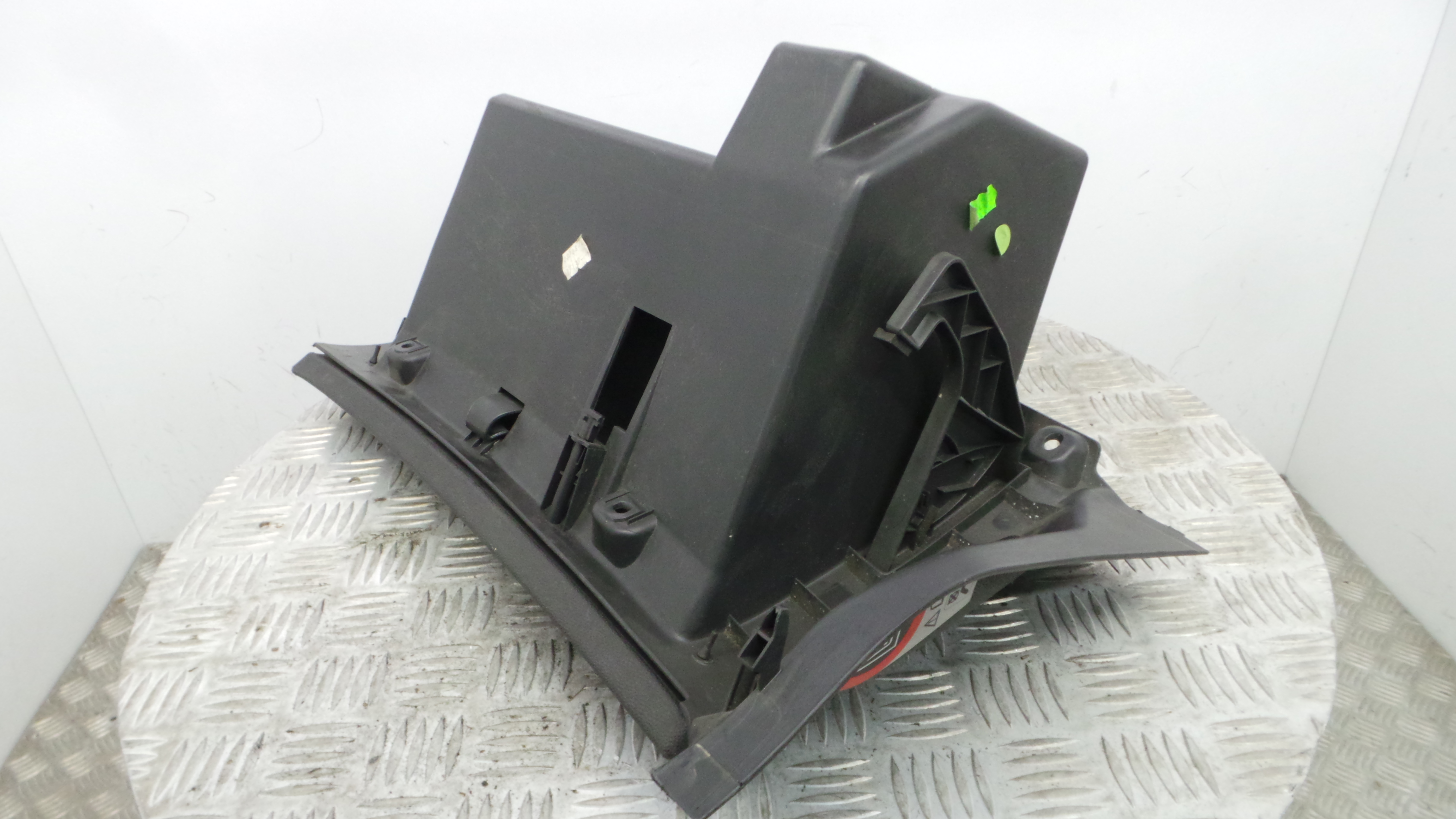 Porta Luvas  13205097 - OPEL CORSA D (S07)-33407670