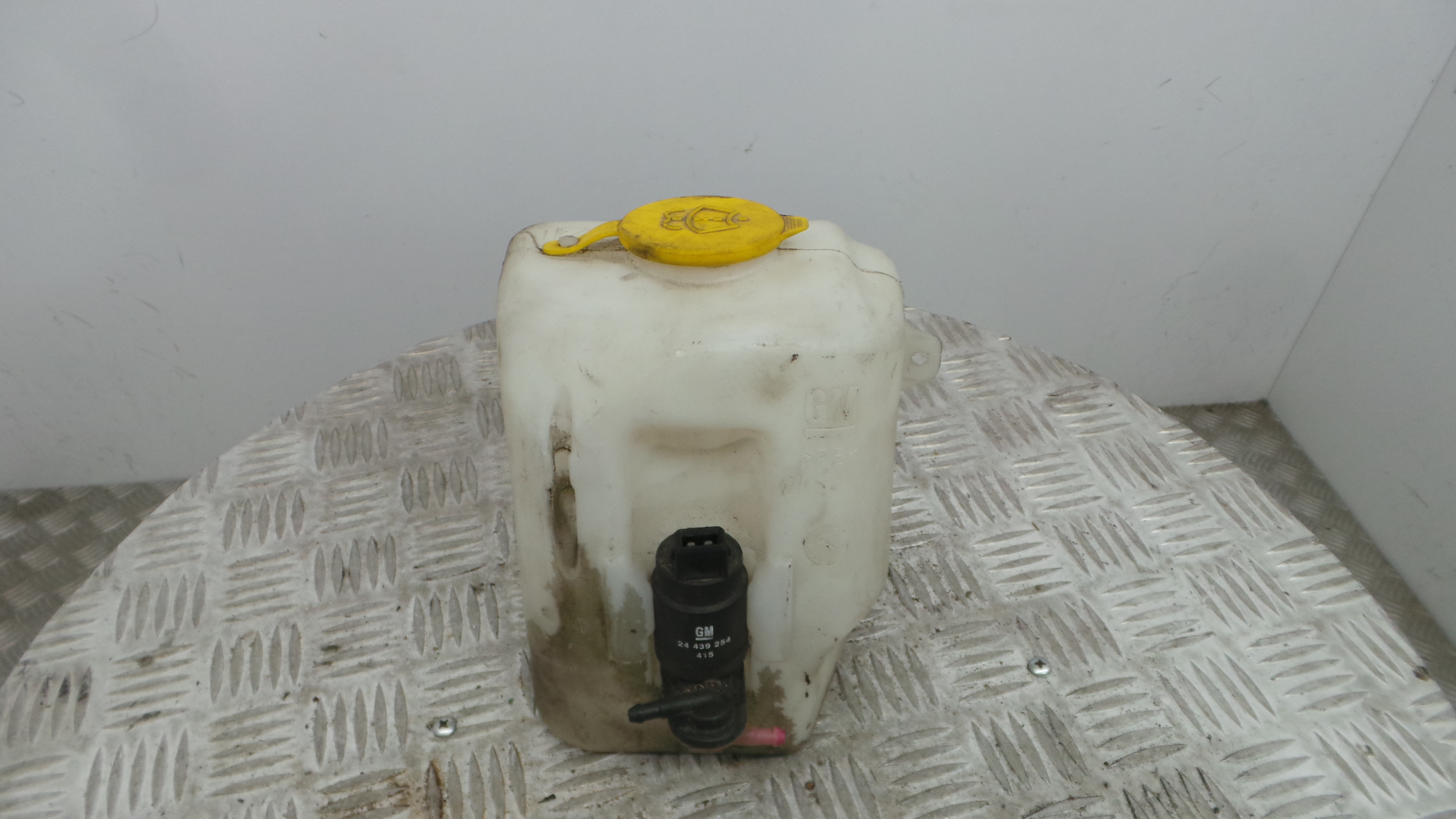 Depósito De Água Do Limpa-vidros 9114661 - OPEL CORSA C (X01)-33407875