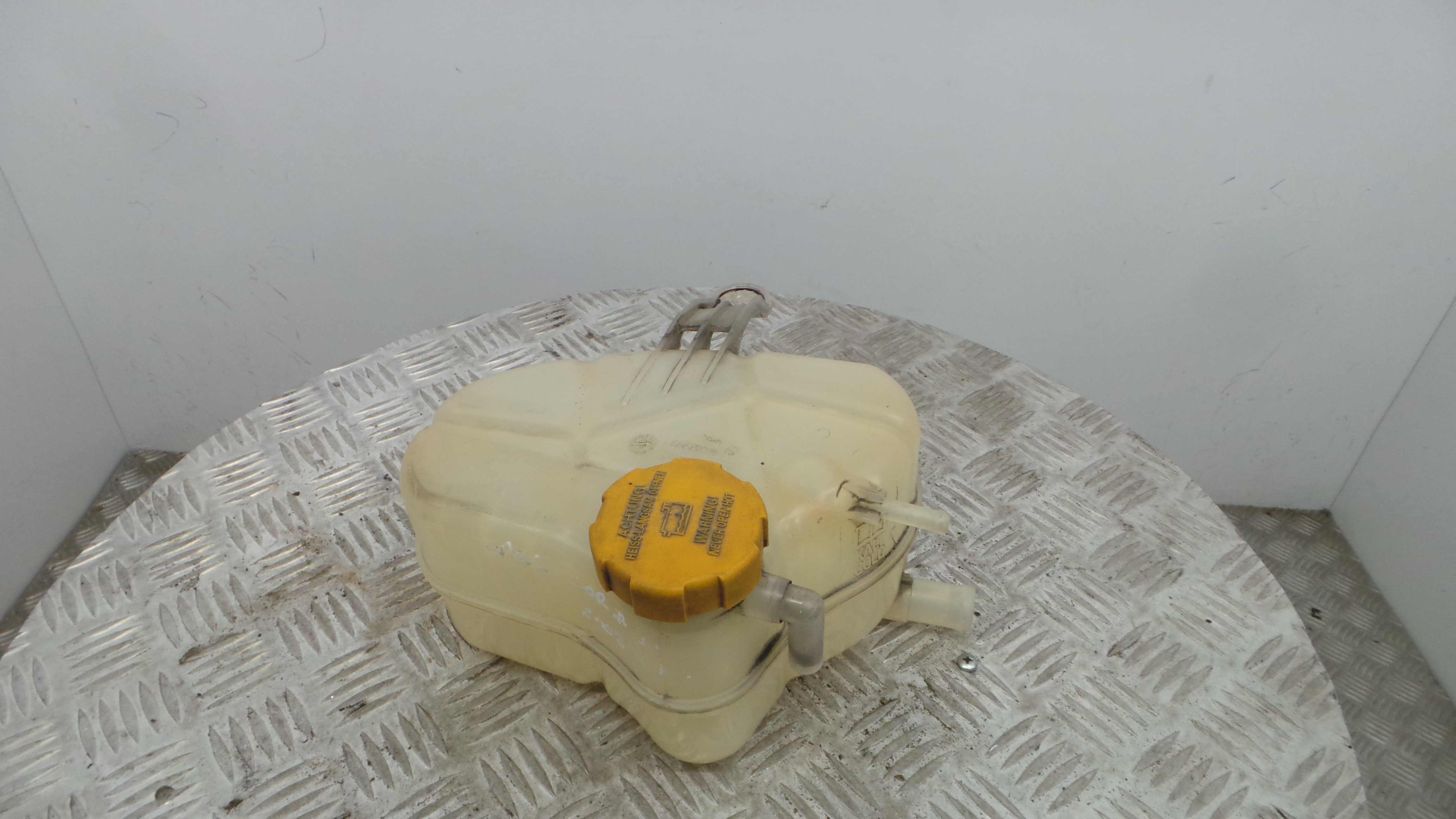 Depósito Água Radiador / Vazo de Expansao 55702165 - OPEL CORSA D (S07)-33409811