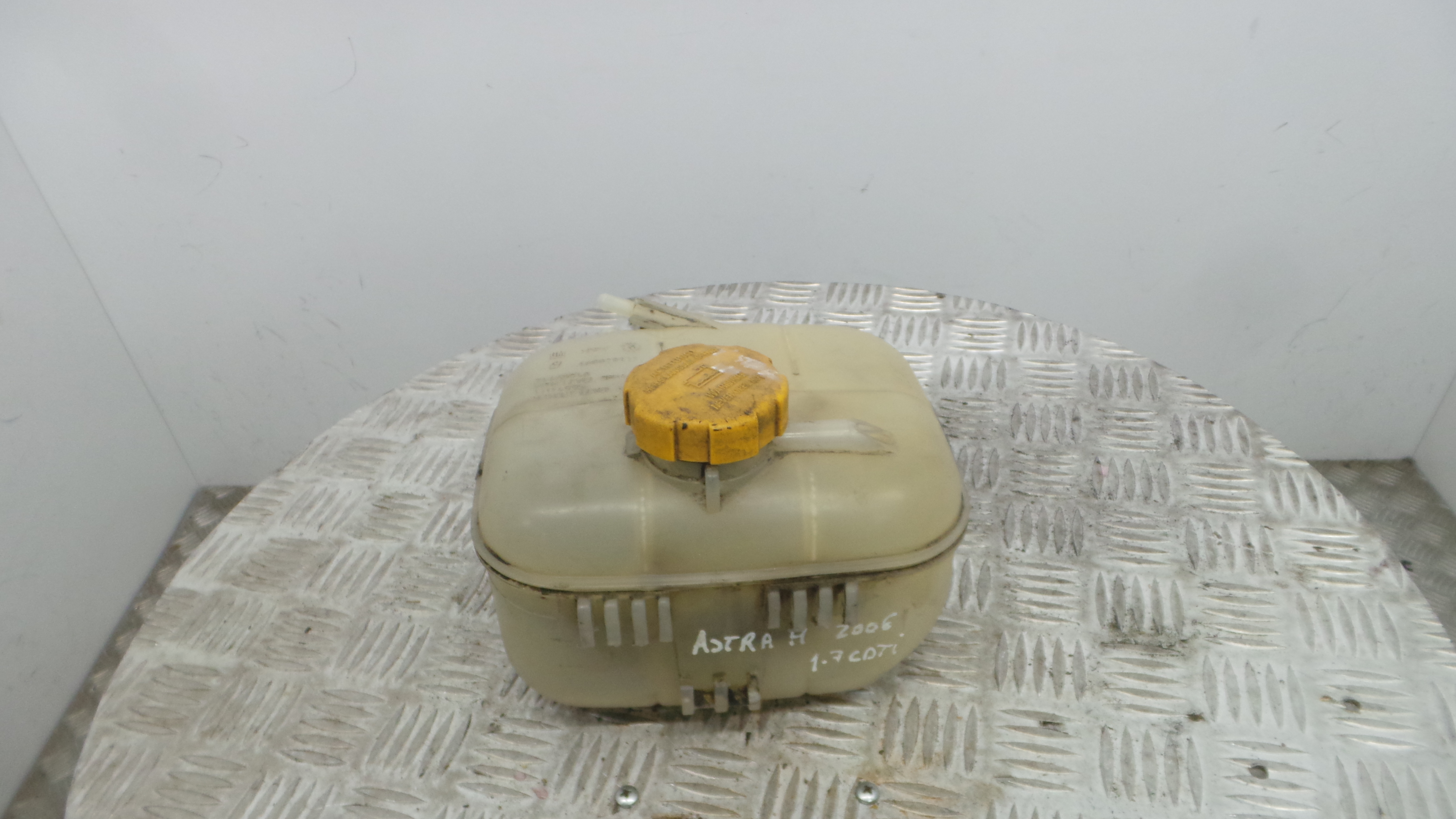 Depósito Água Radiador / Vazo de Expansao 24469940 - OPEL ASTRA H (A04)-33409829 Depósito Água Radiador / Vazo de Expansao 24469940 - OPEL ASTRA H (A04)-33409829