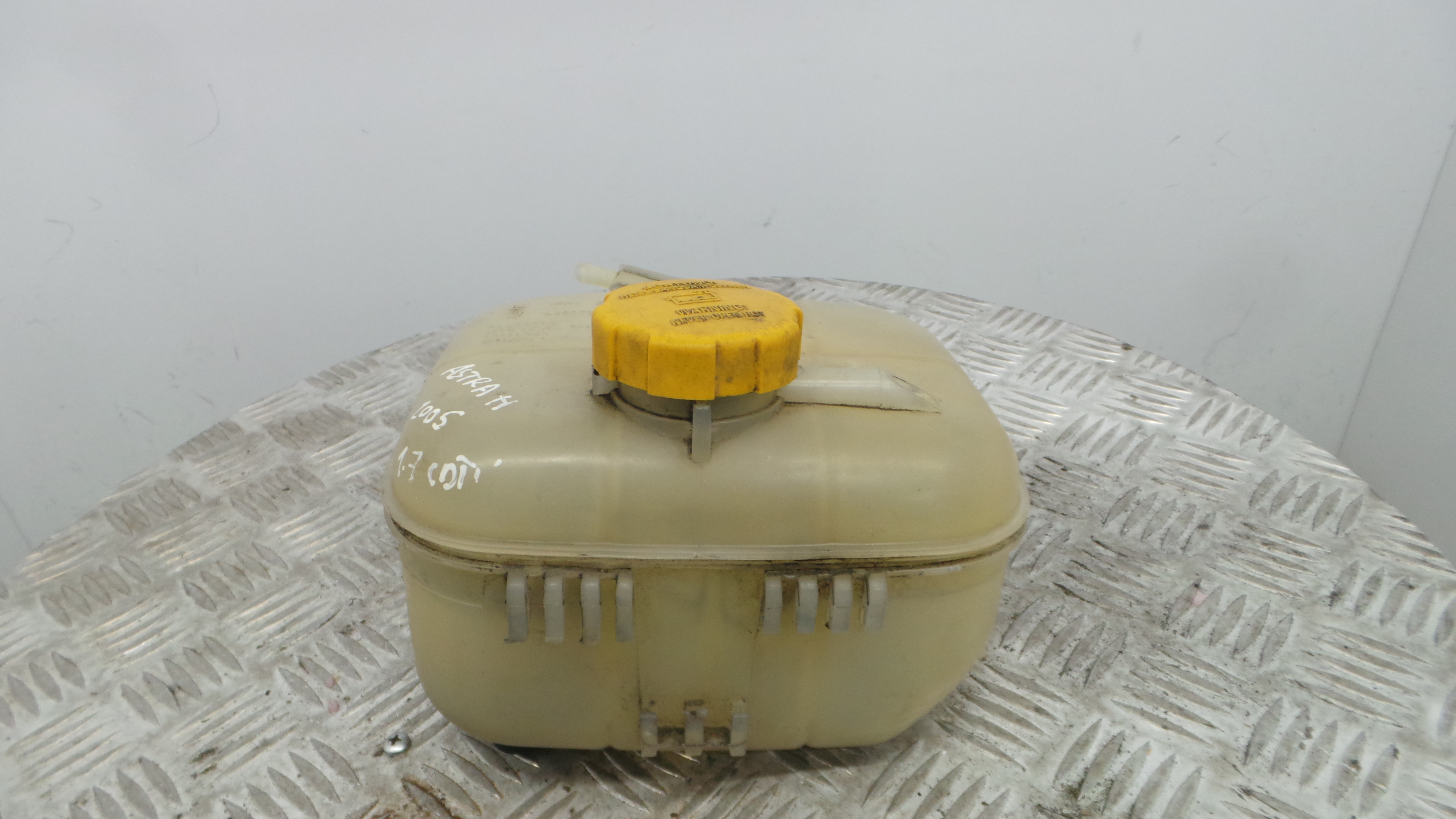 Depósito Água Radiador / Vazo de Expansao 24469940 - OPEL ASTRA H (A04)-33409840 Depósito Água Radiador / Vazo de Expansao 24469940 - OPEL ASTRA H (A04)-33409840