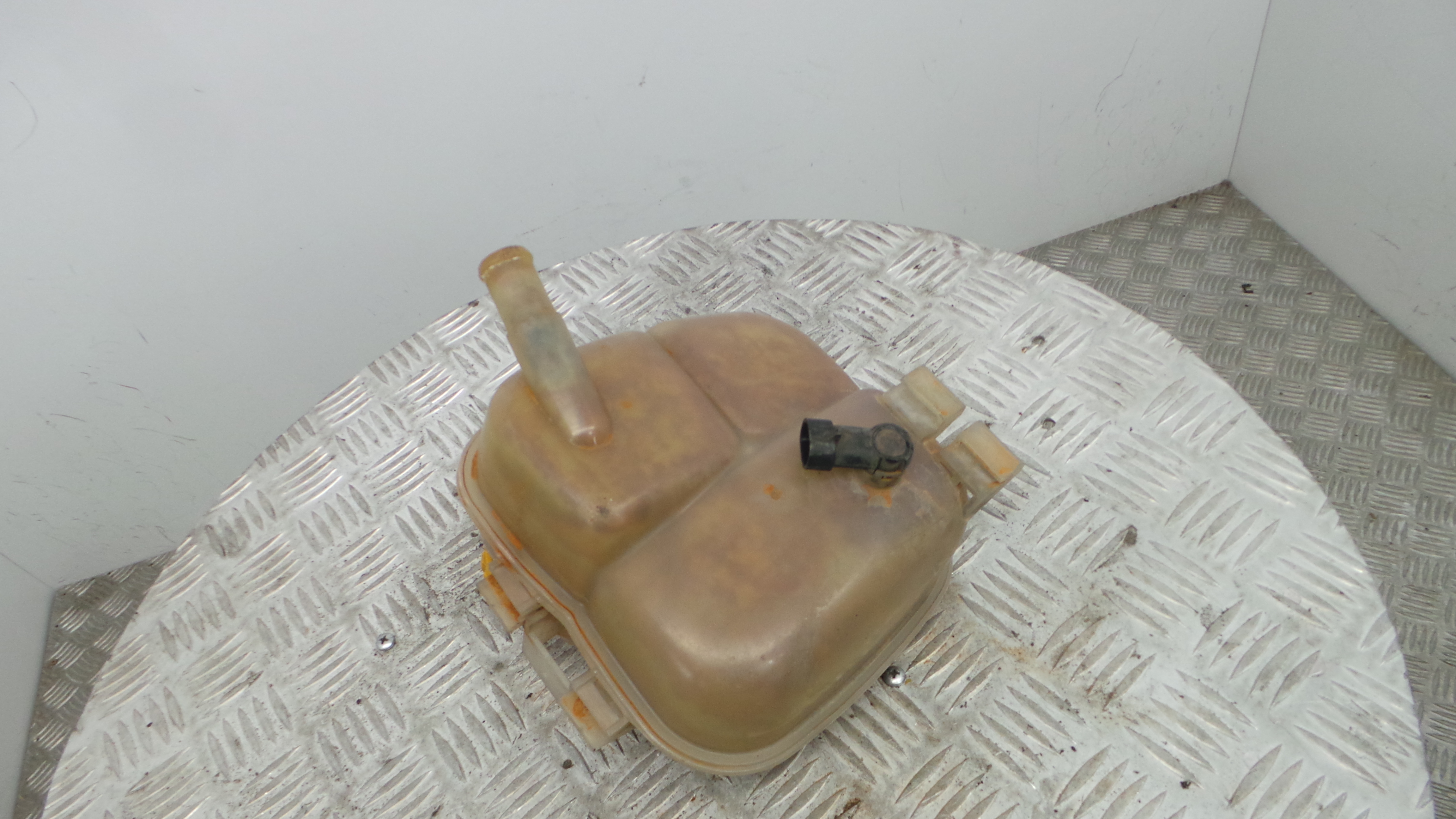 Depósito Água Radiador / Vazo de Expansao 90530687 - OPEL ASTRA H (A04)-33409856