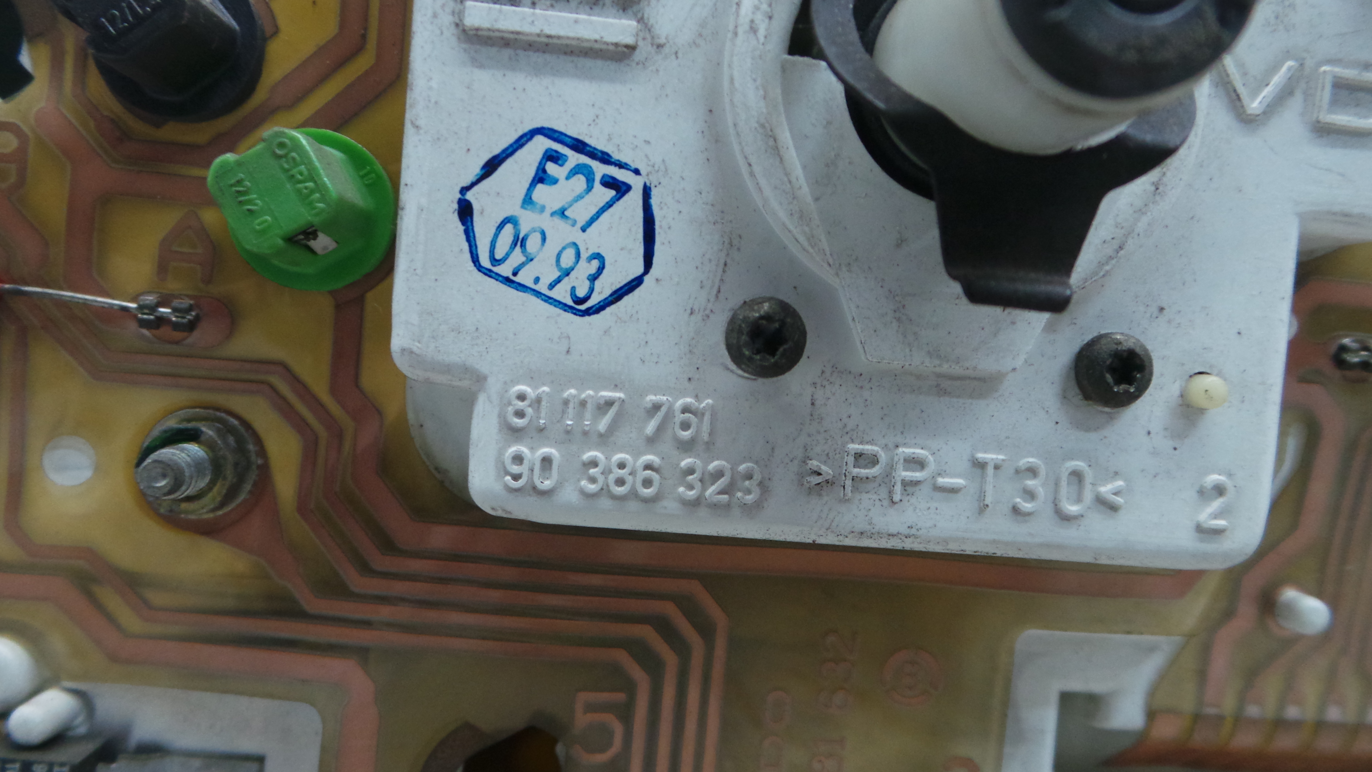 Quadrante 81117761 - OPEL CORSA B (S93)-33410178