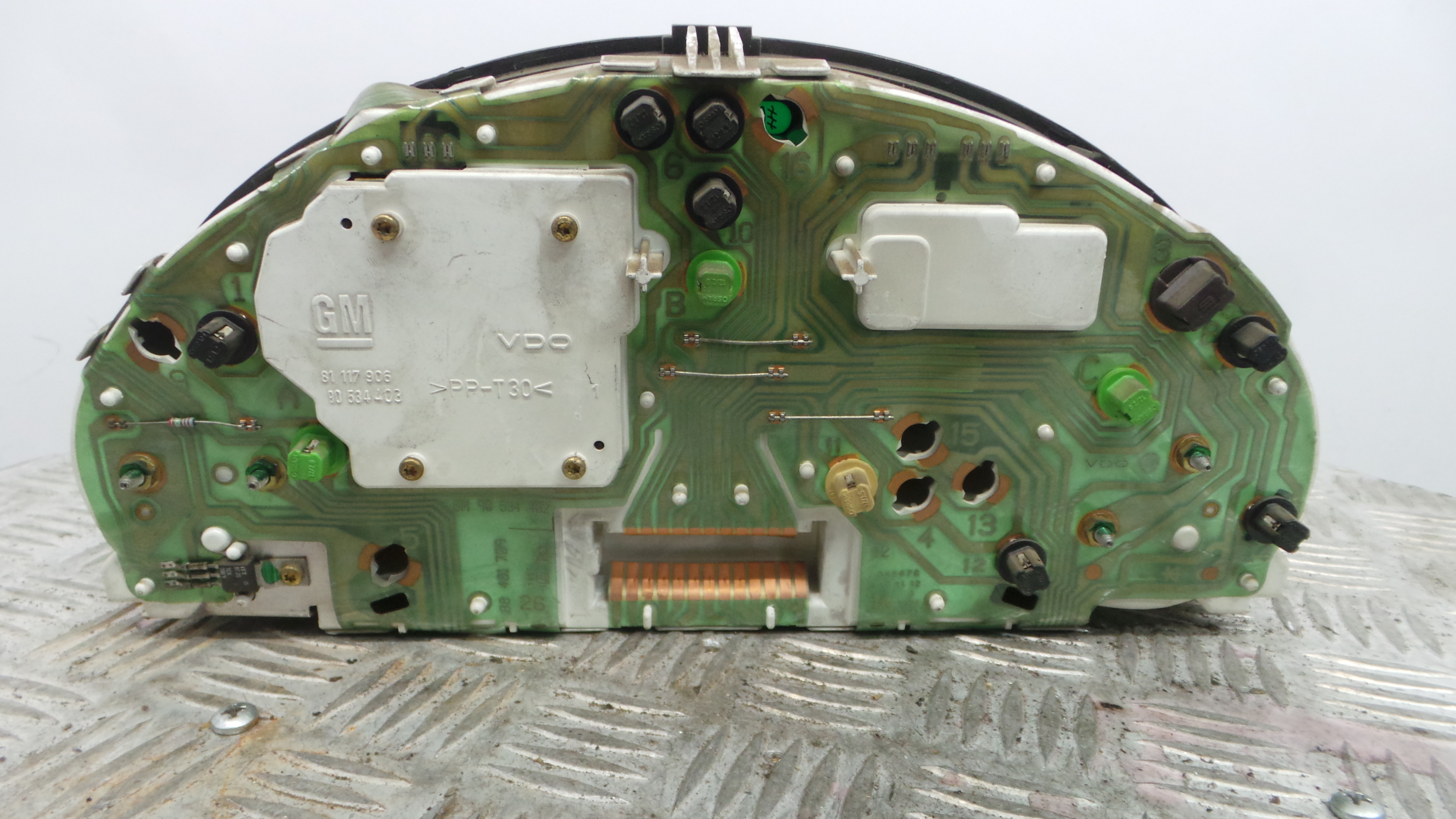 Quadrante 81117906 - OPEL CORSA B (S93)-33410187